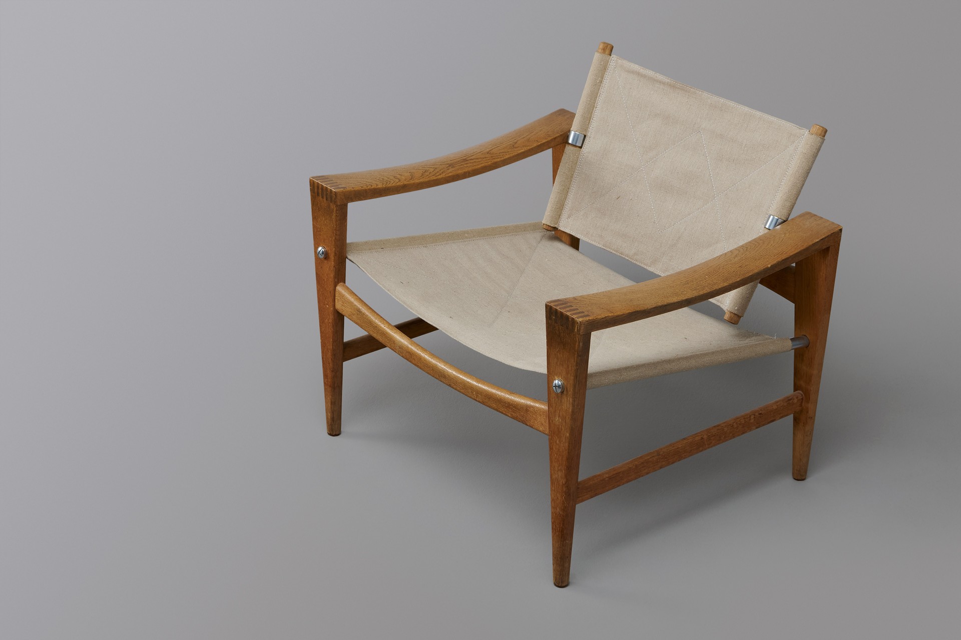 'Sawbuck' Armchair image 4