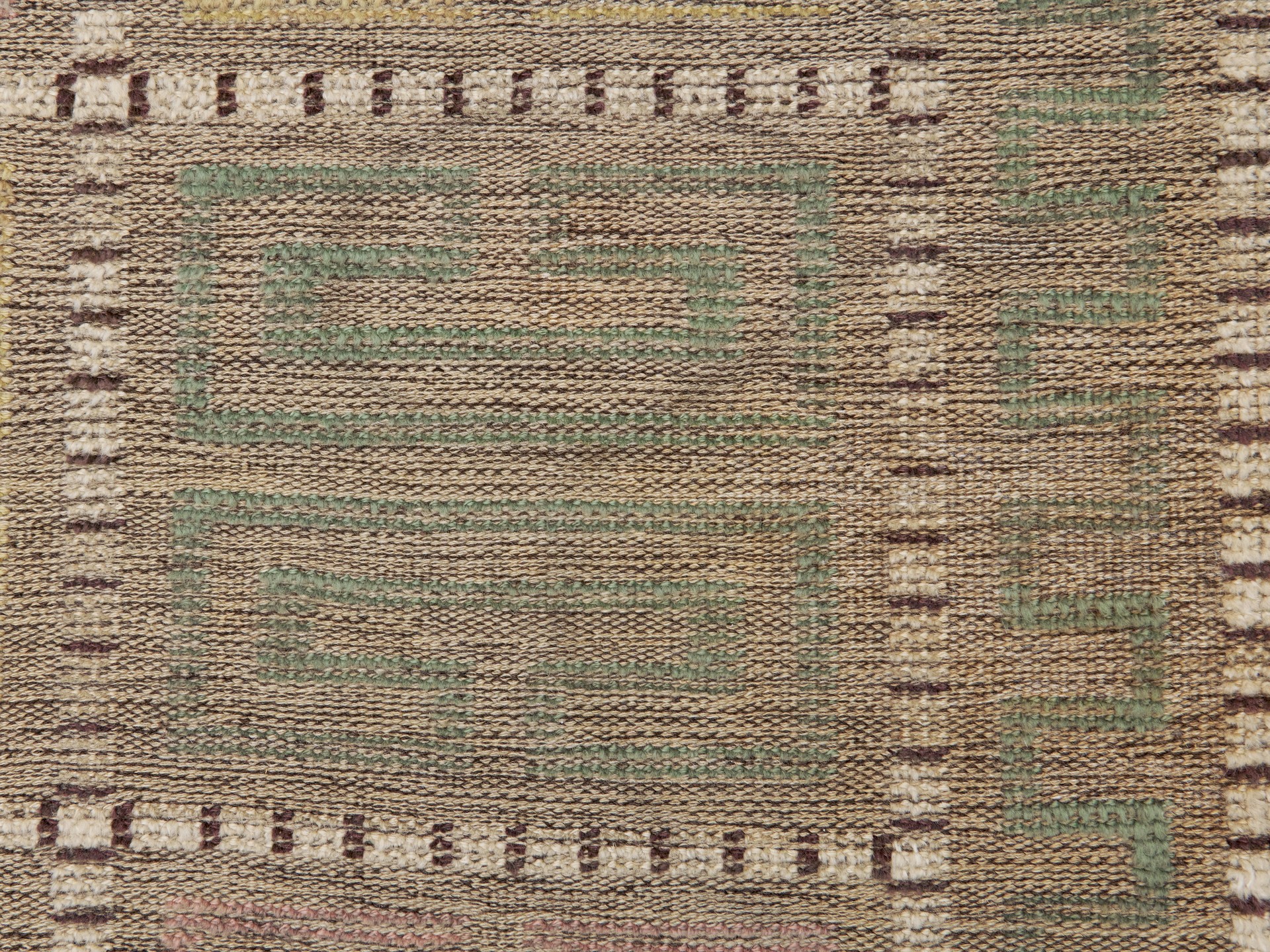 'Ursula' Carpet image 6