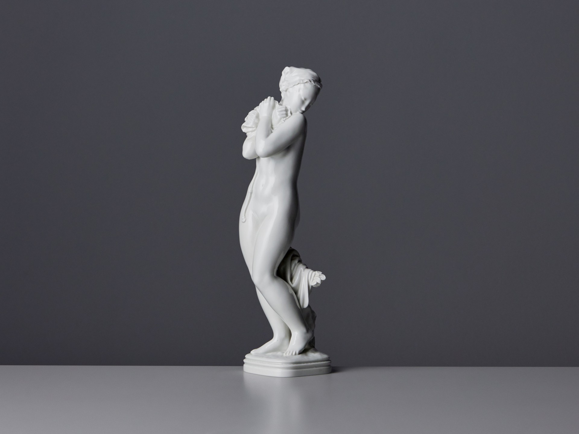 'Bathing Girl' Sculpture image 4
