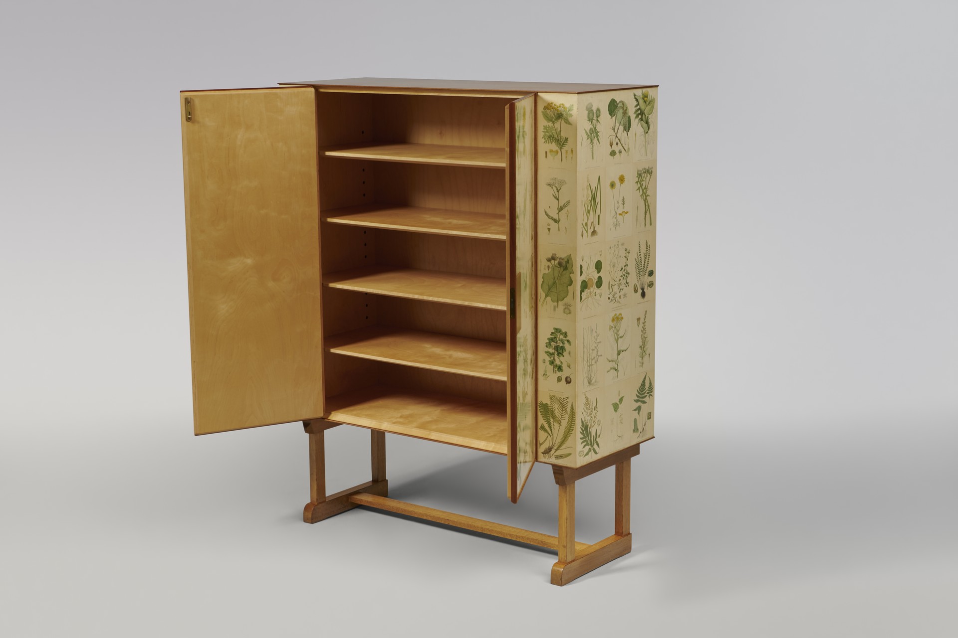'Flora' Cabinet image 2