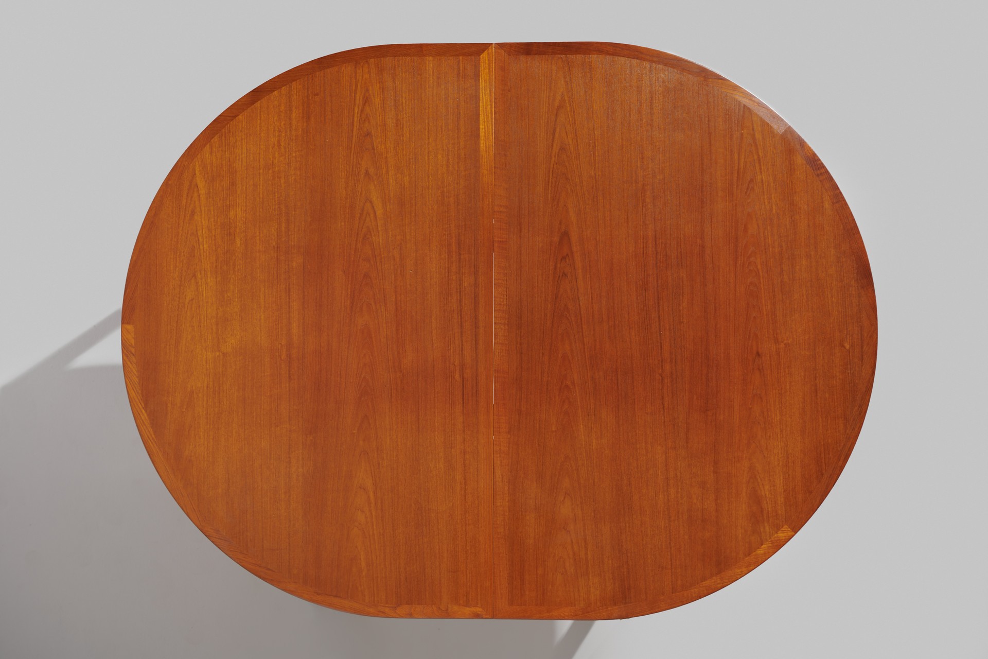 'Oresund' Extendable Dining Table image 7