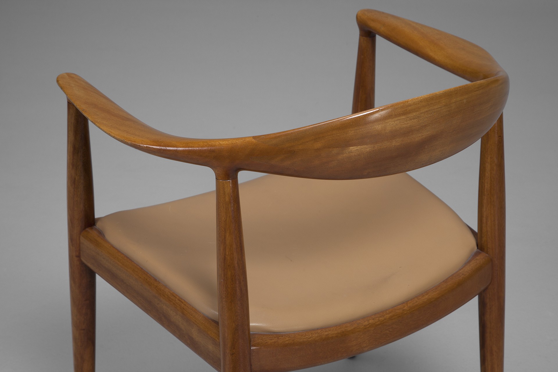 "The chair" image 3