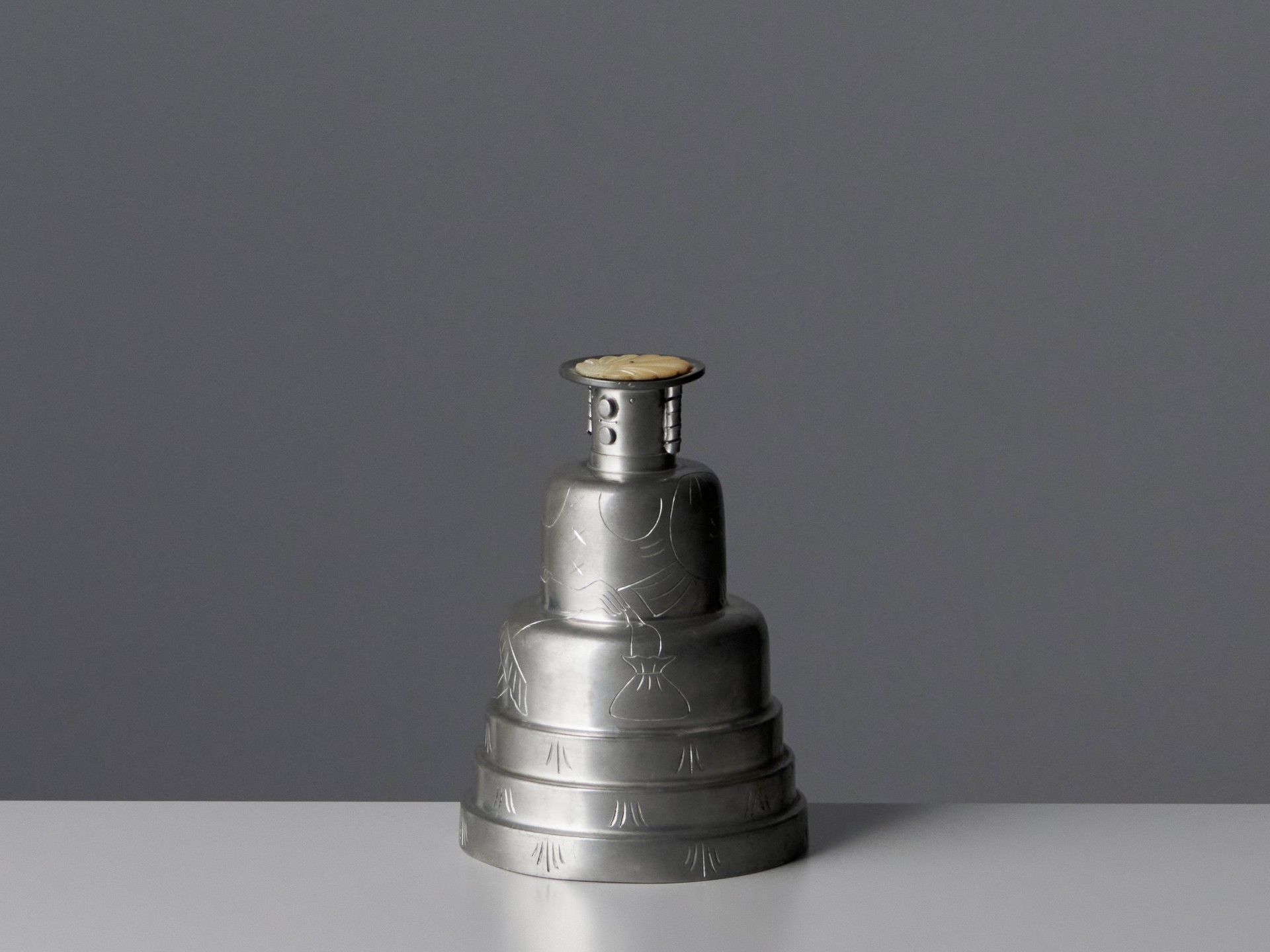 Vessel with Cover image 2
