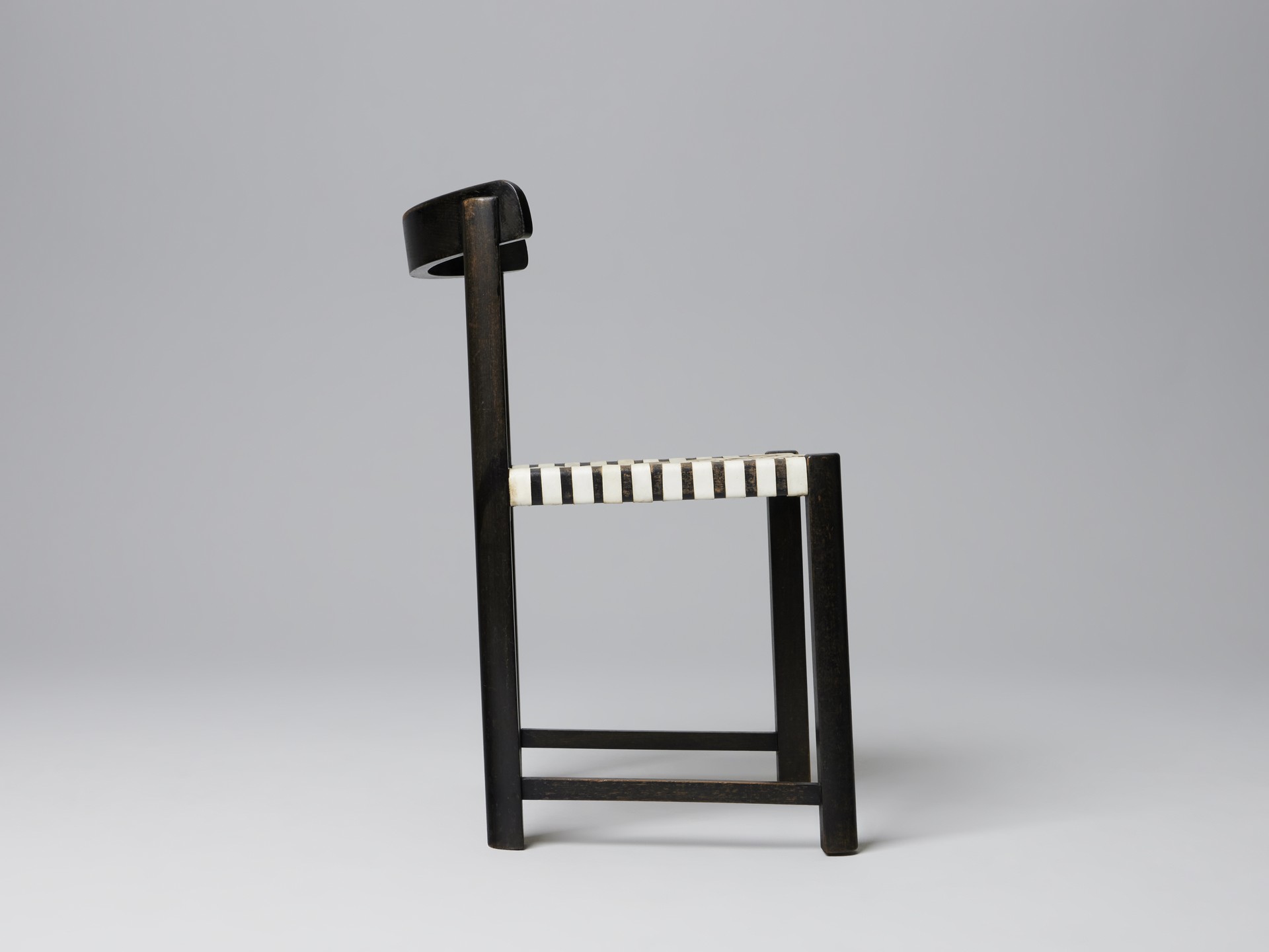Chair image 3