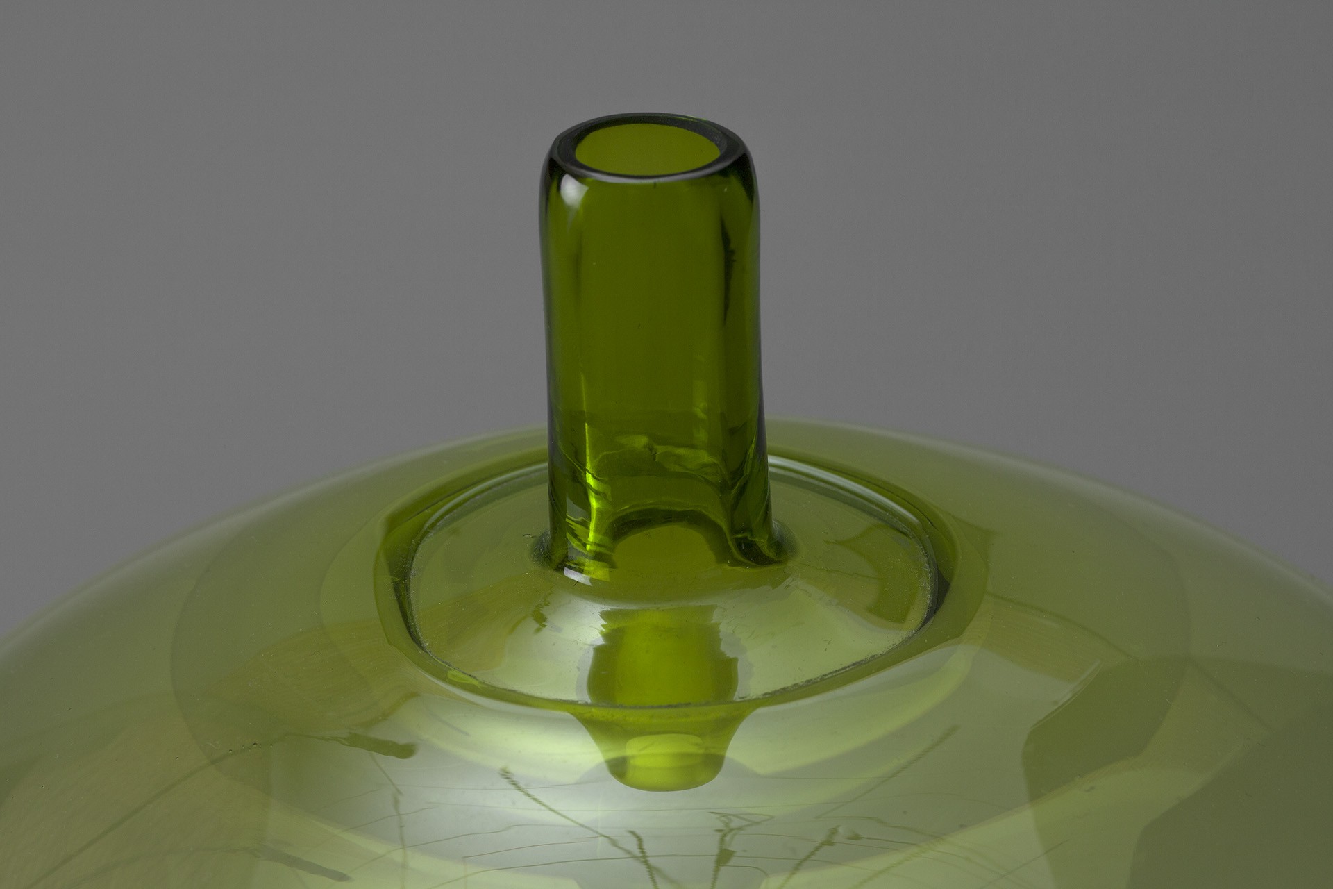 'Apple' Vase image 4