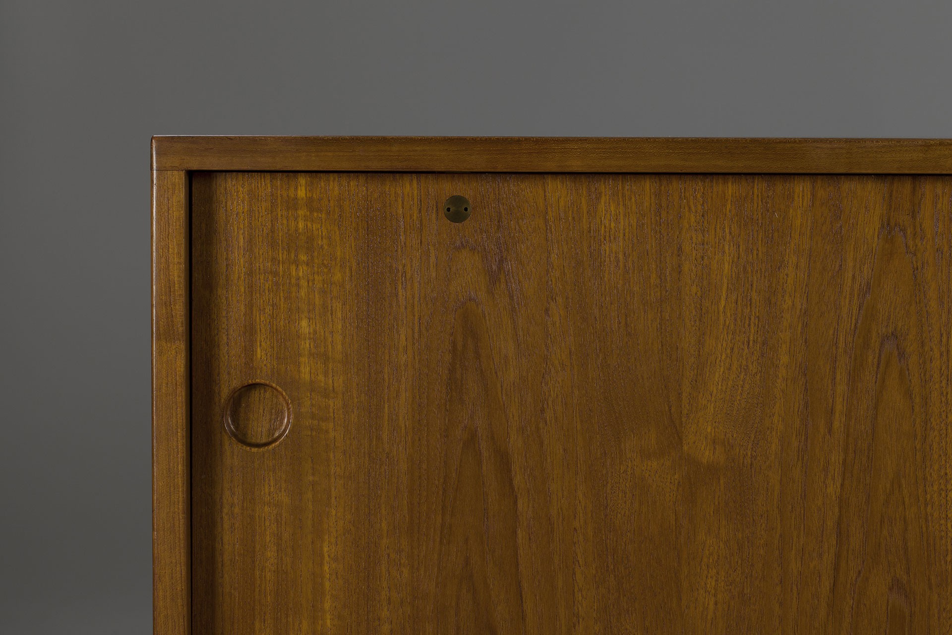 Cabinet image 3