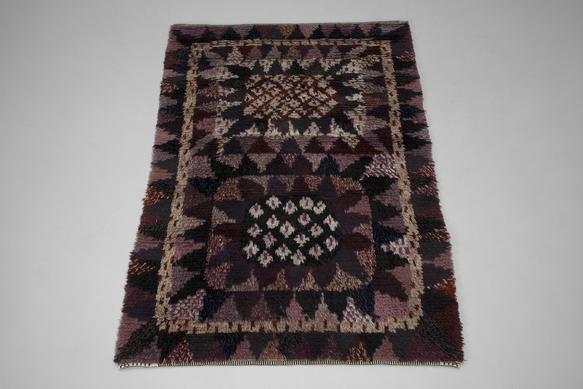 Carpet image 2