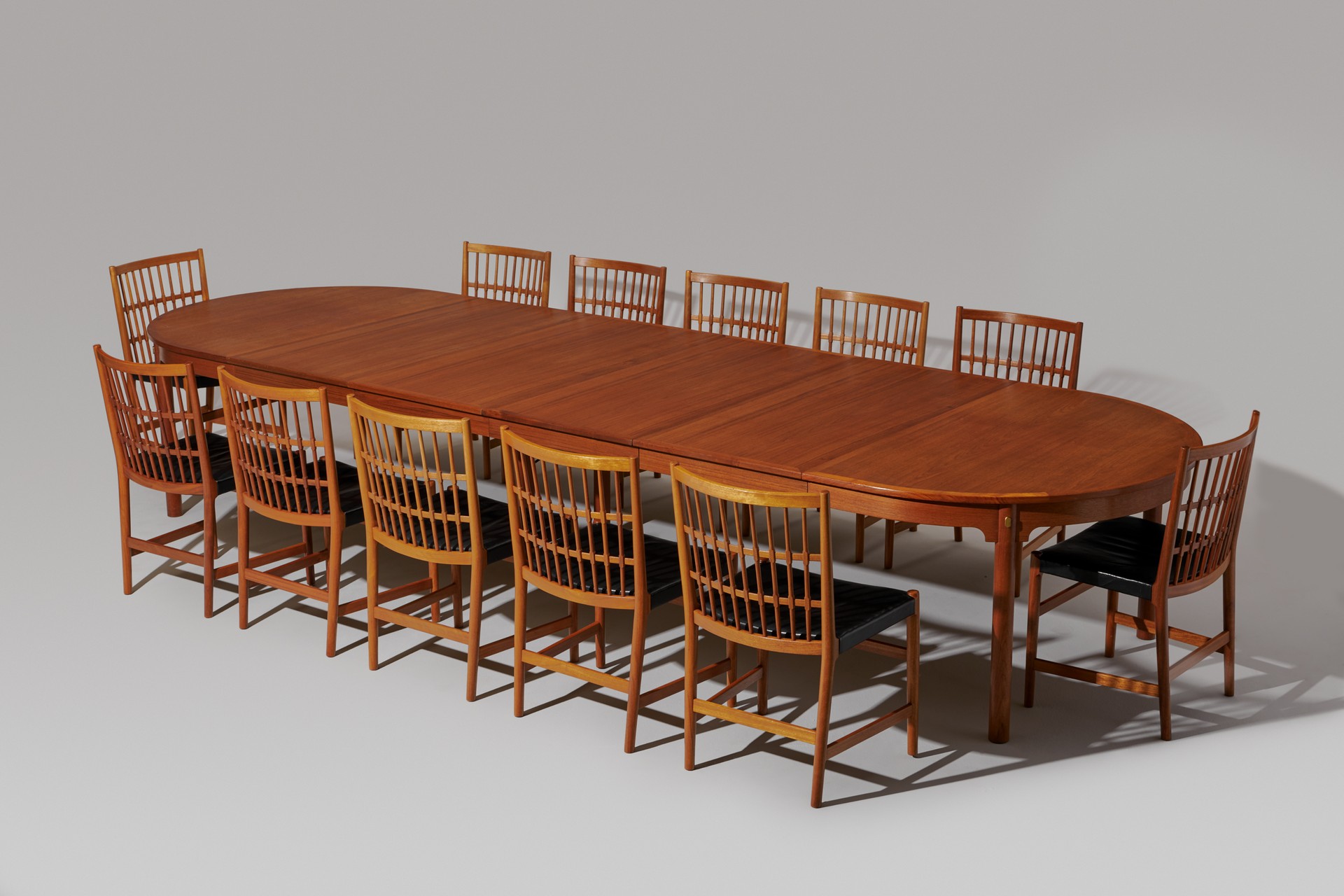 'Oresund' Extendable Dining Table image 2