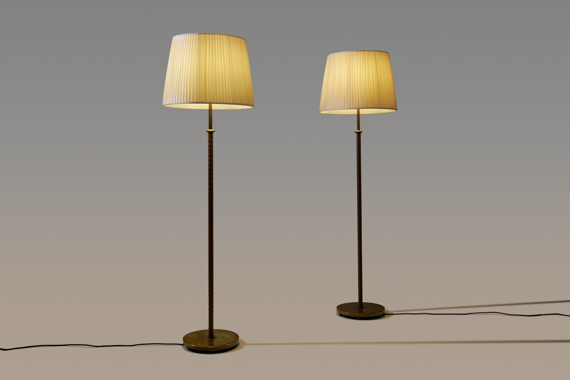Pair of floor lamps image 2