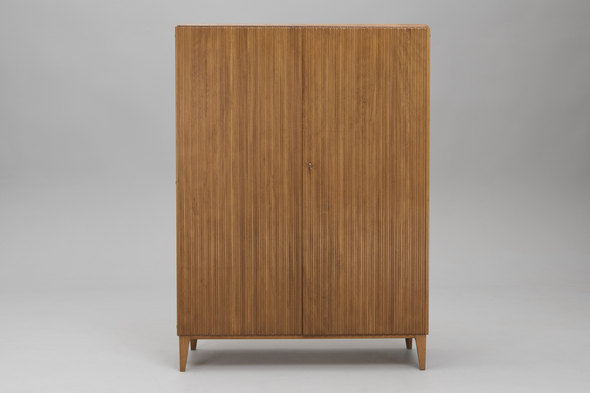 "Anette" Cabinet image 2