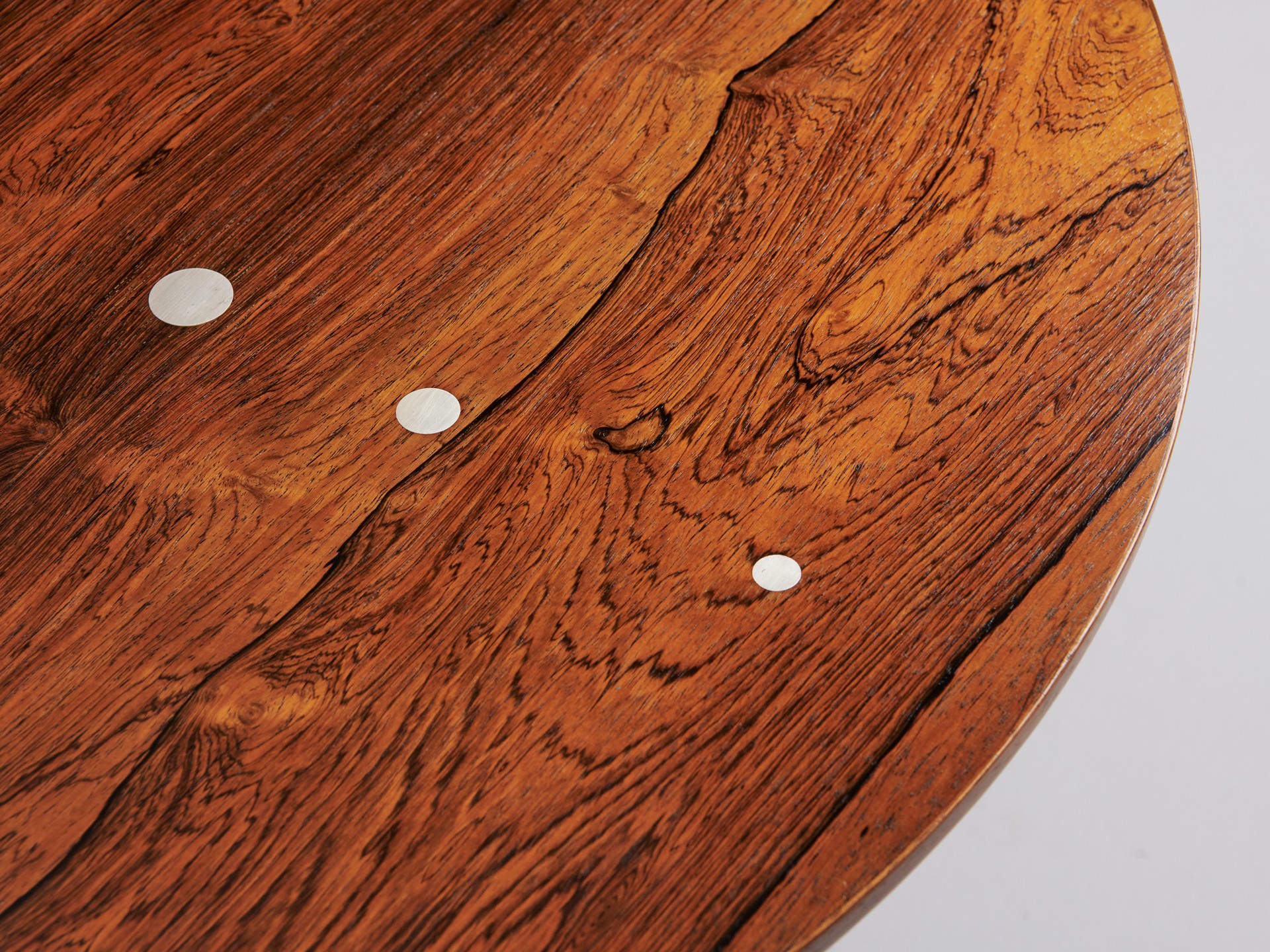 'Judas' Dining table image 6