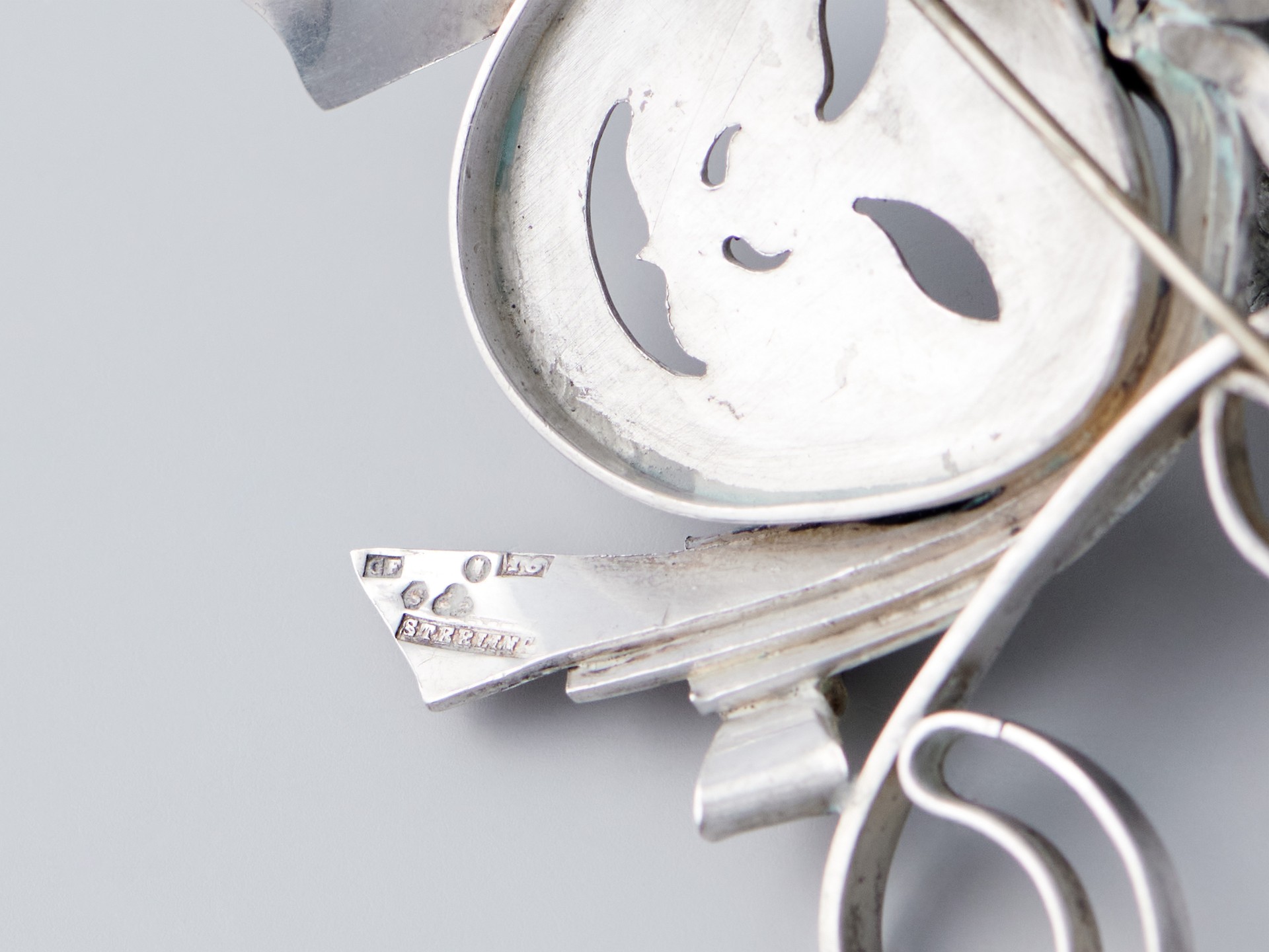 Brooch image 4