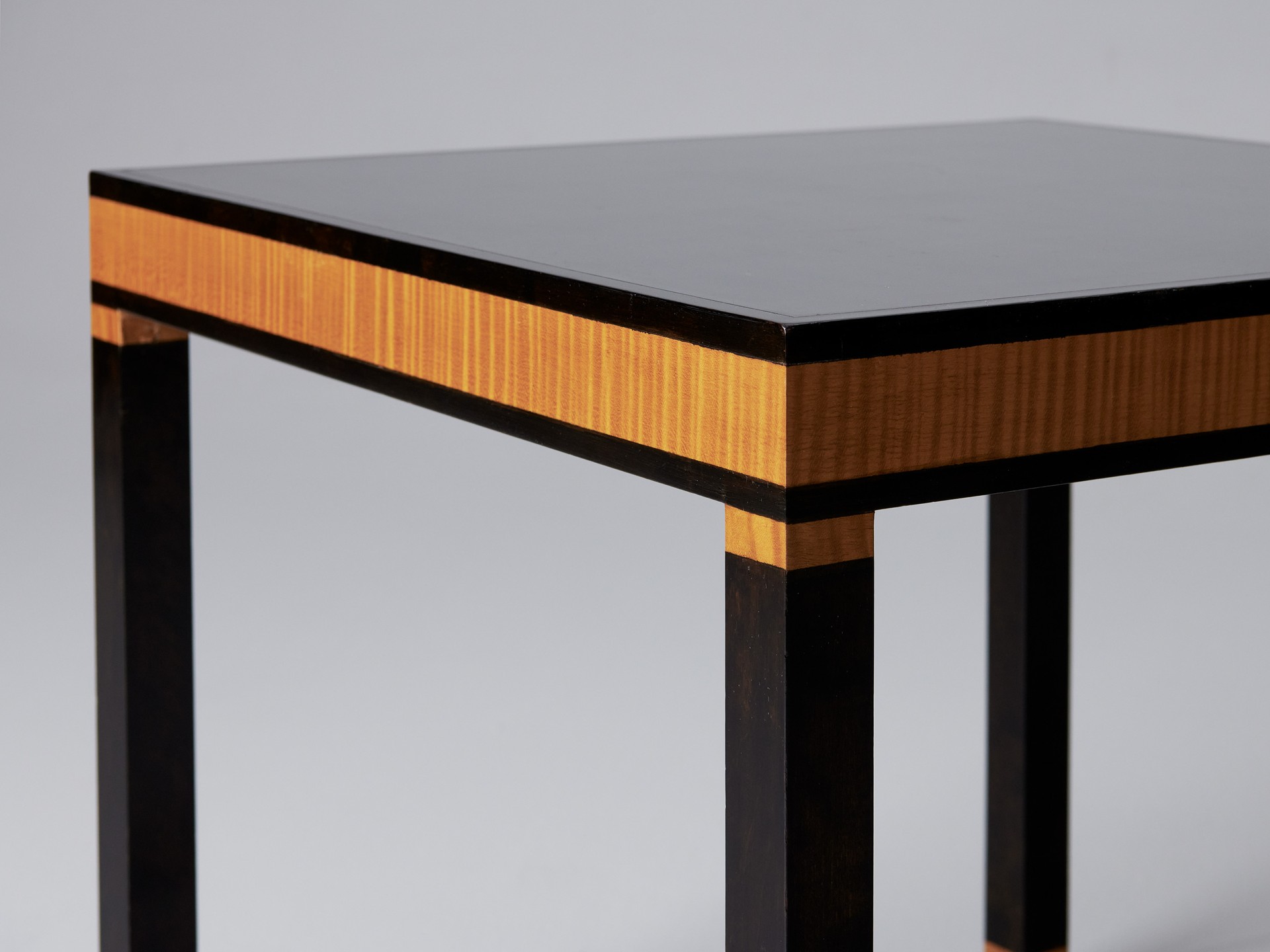 'Corall' Side Table image 5