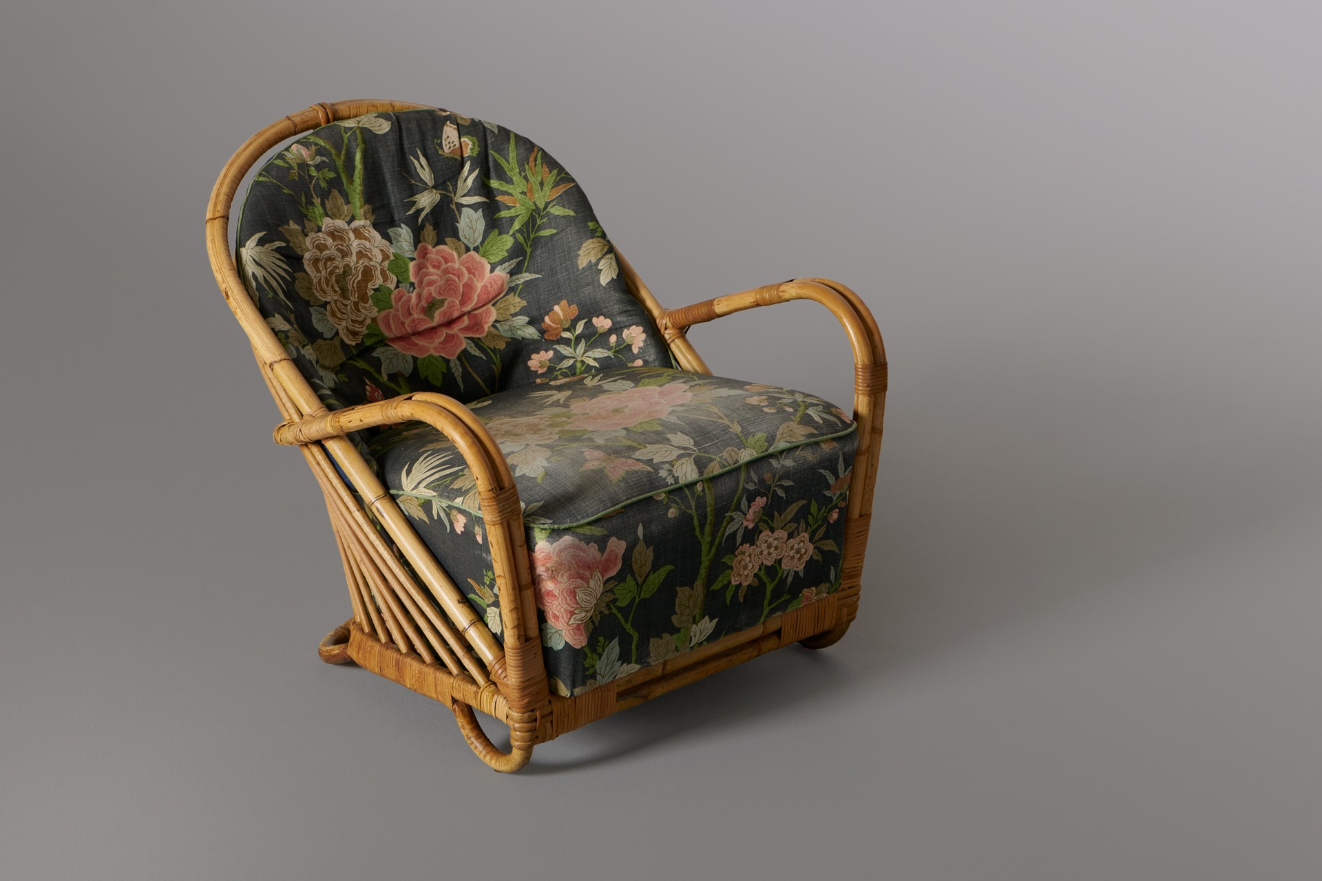 “Charlottenborg” Armchair, Model no. AJ 237 image 4
