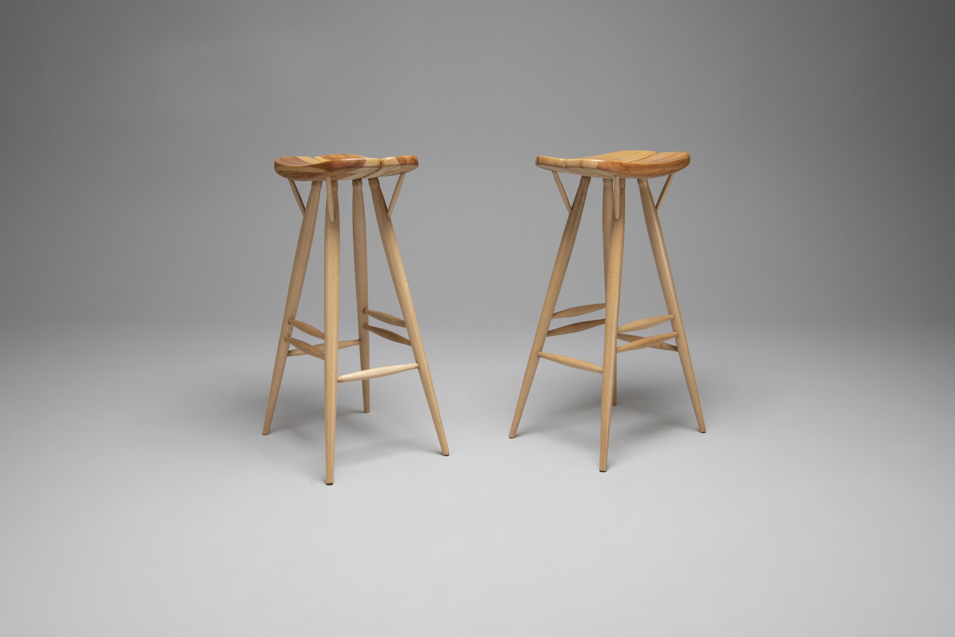 Pair of Bar Stools image 3