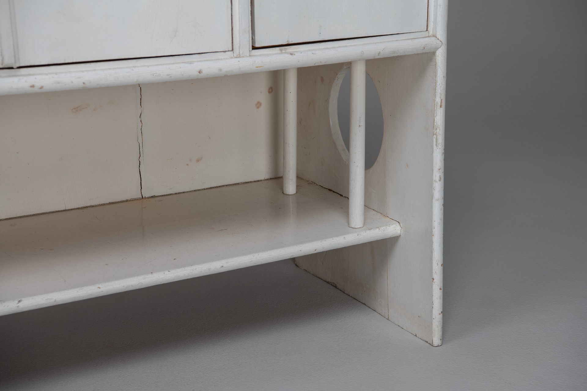 Cabinet image 7
