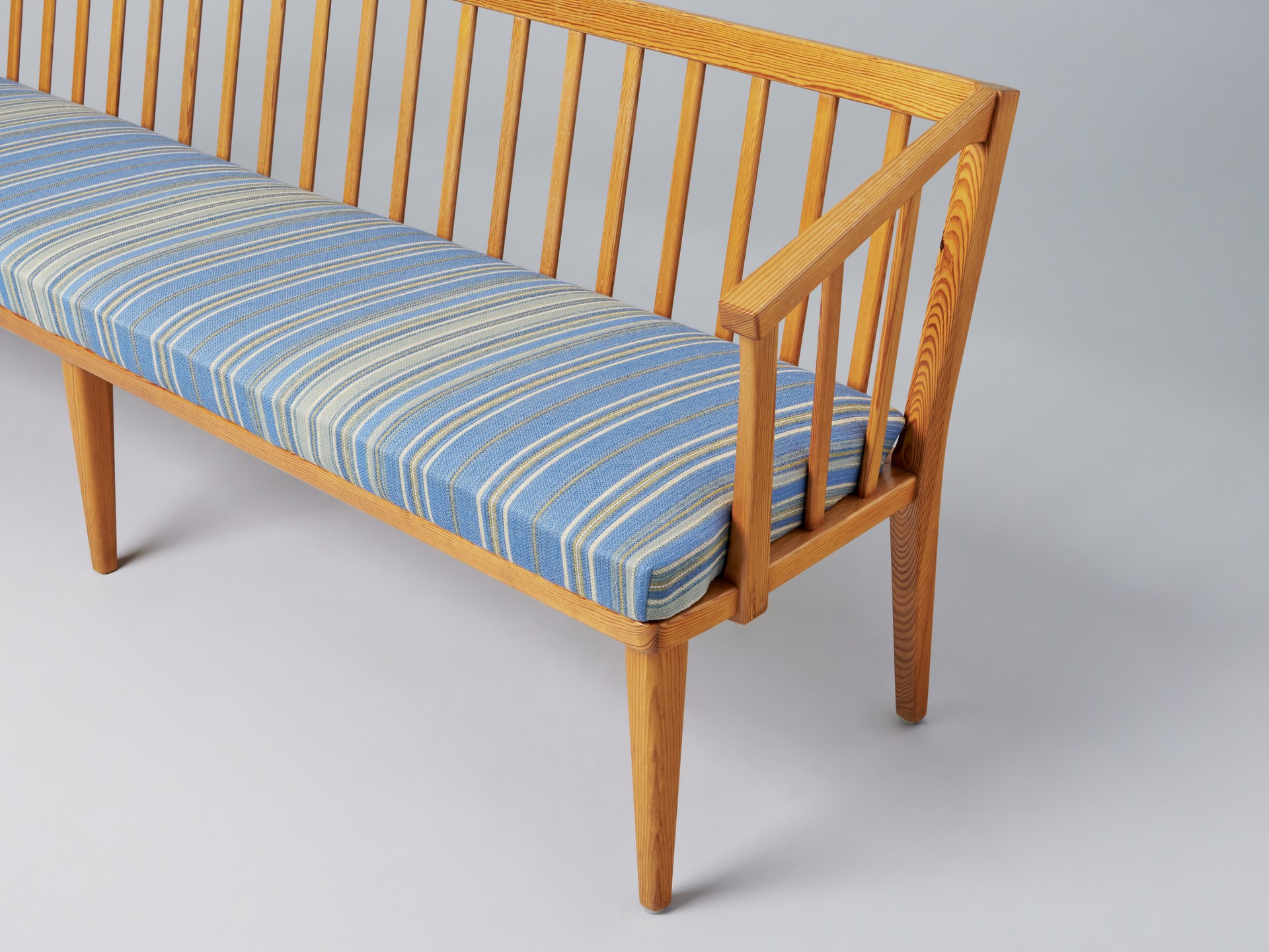 'Visingsö' Sofa image 4