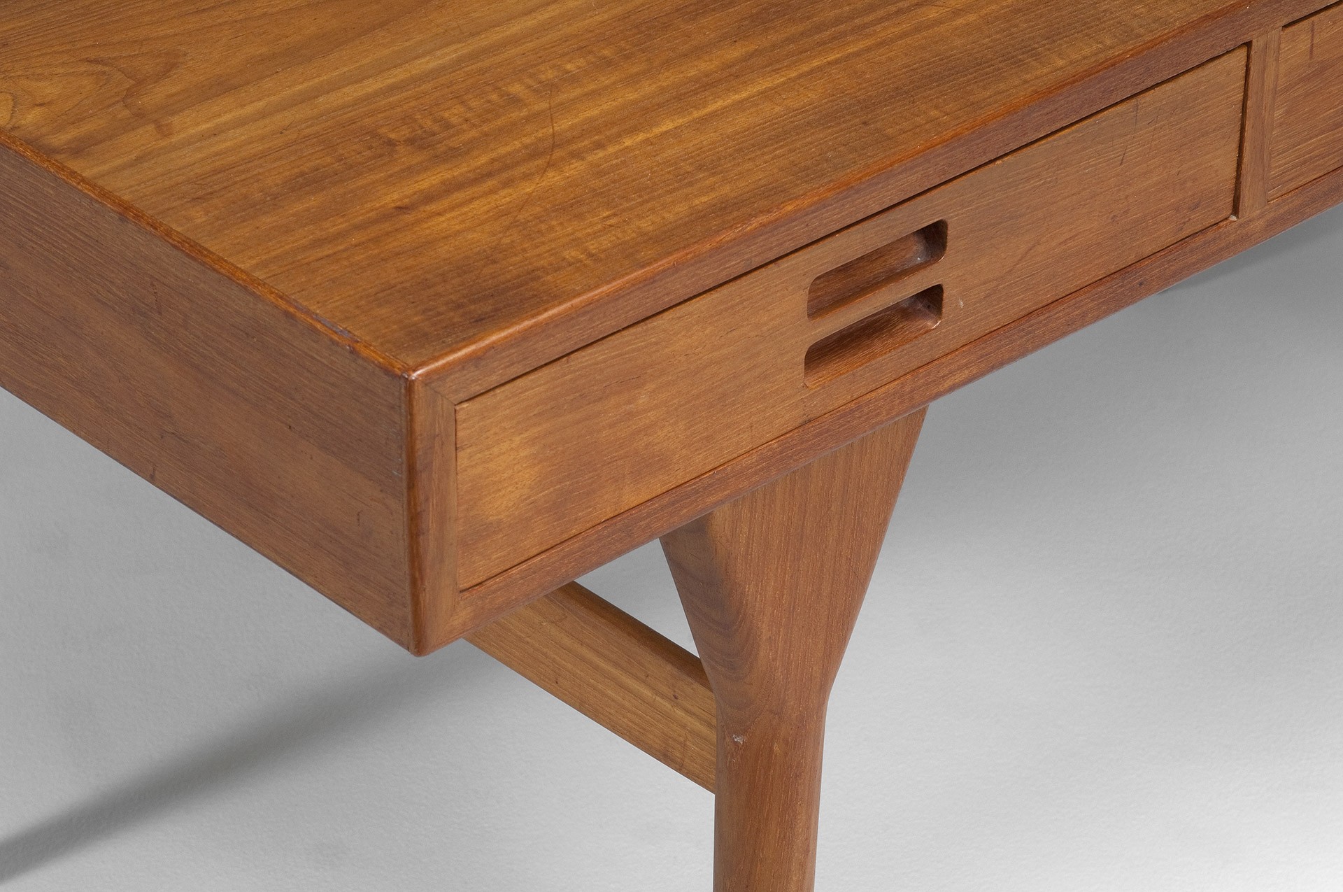 Nanna Ditzel Desk image 3