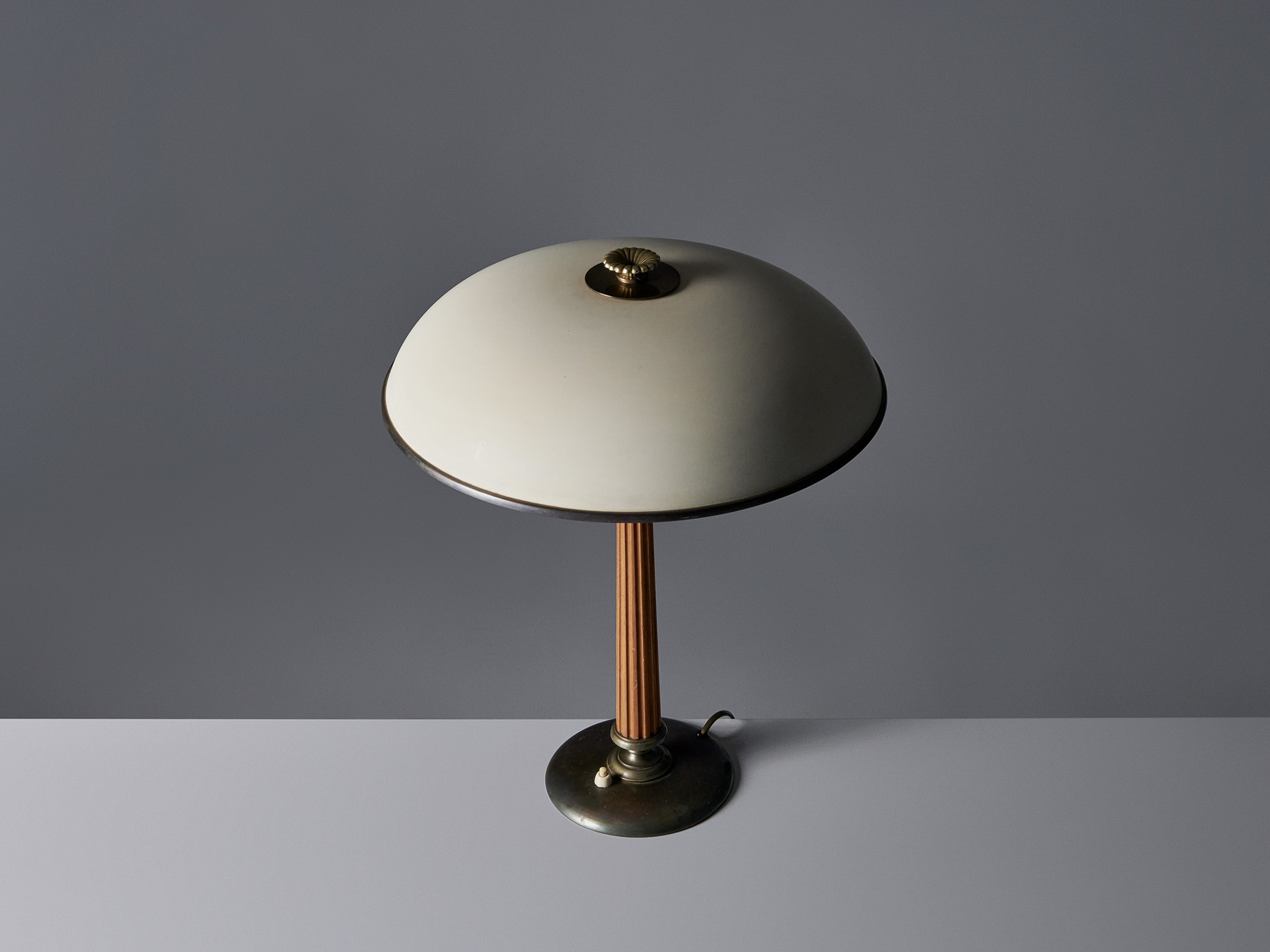 Table Lamp image 3