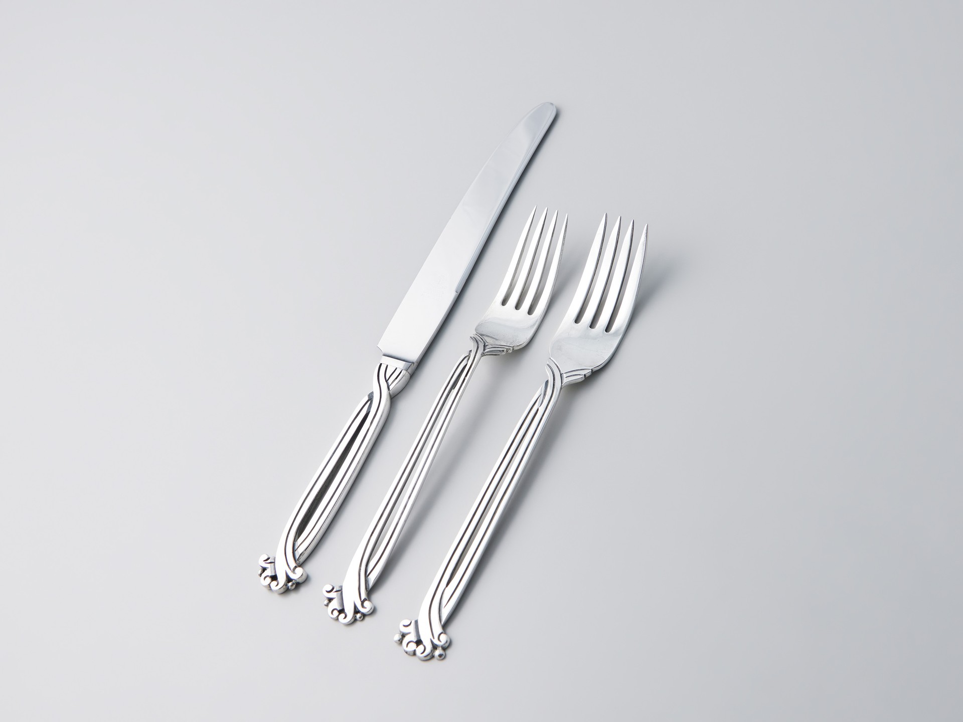 Set of Silverware image 3