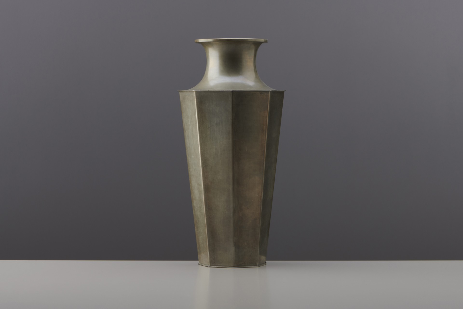 Vase image 2