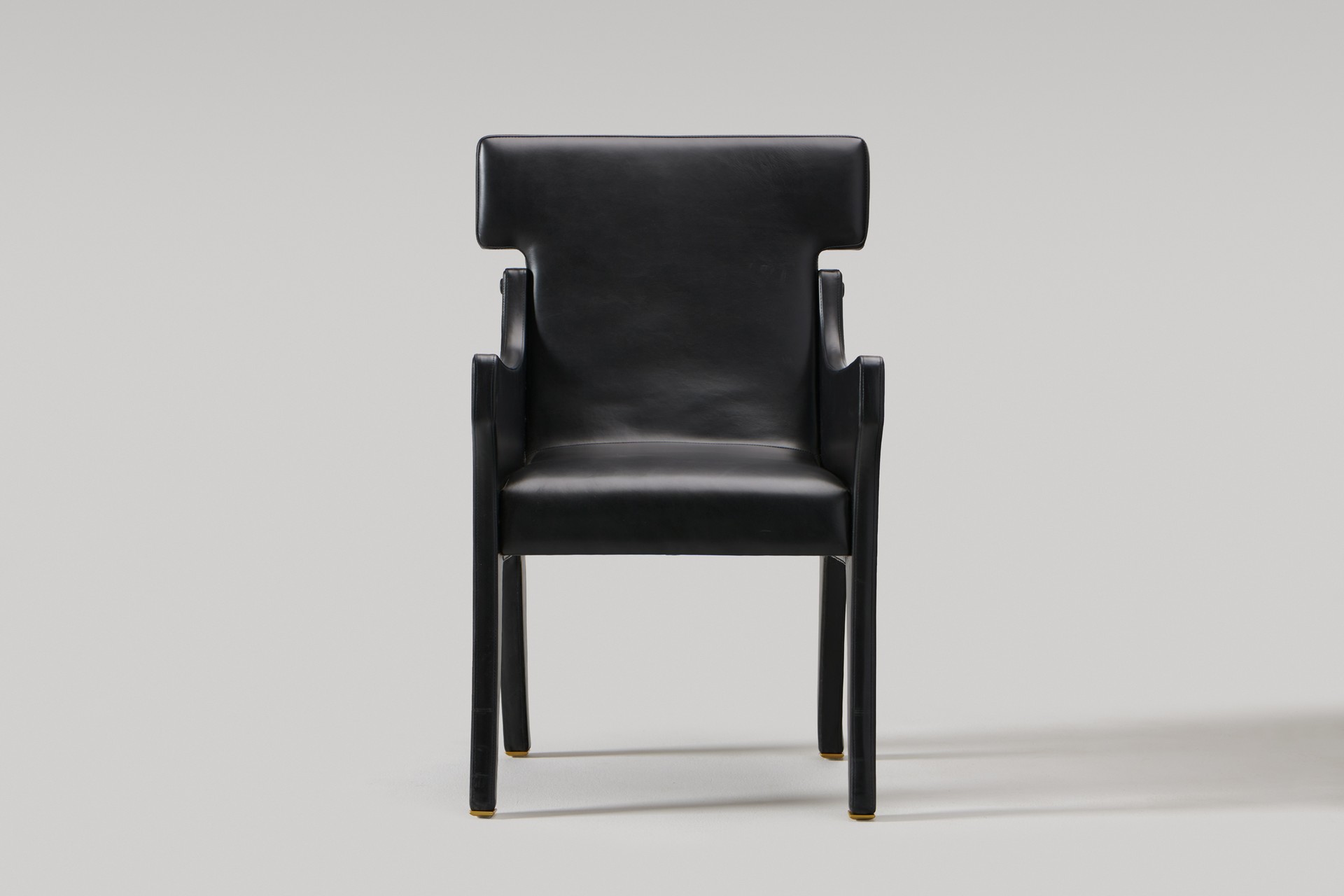 Model P 10 R 63 Armchair image 3