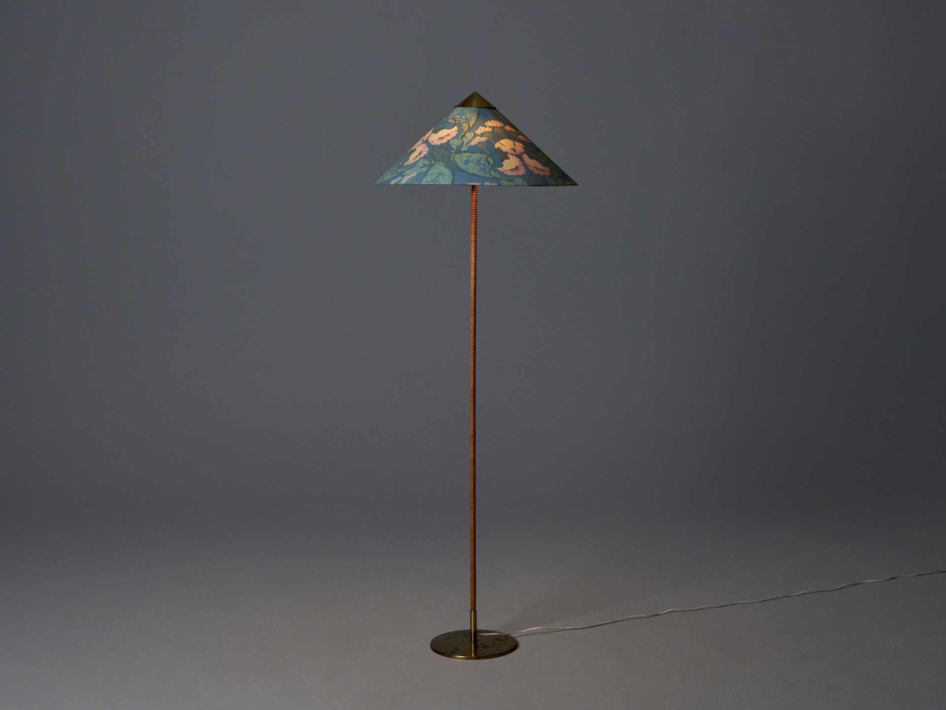 'Chinese Hat' Floor Lamp image 2
