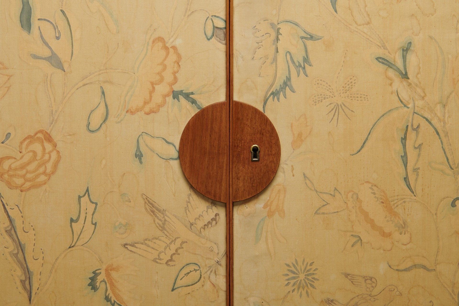 Unique Cabinet, Model no. 522 image 6