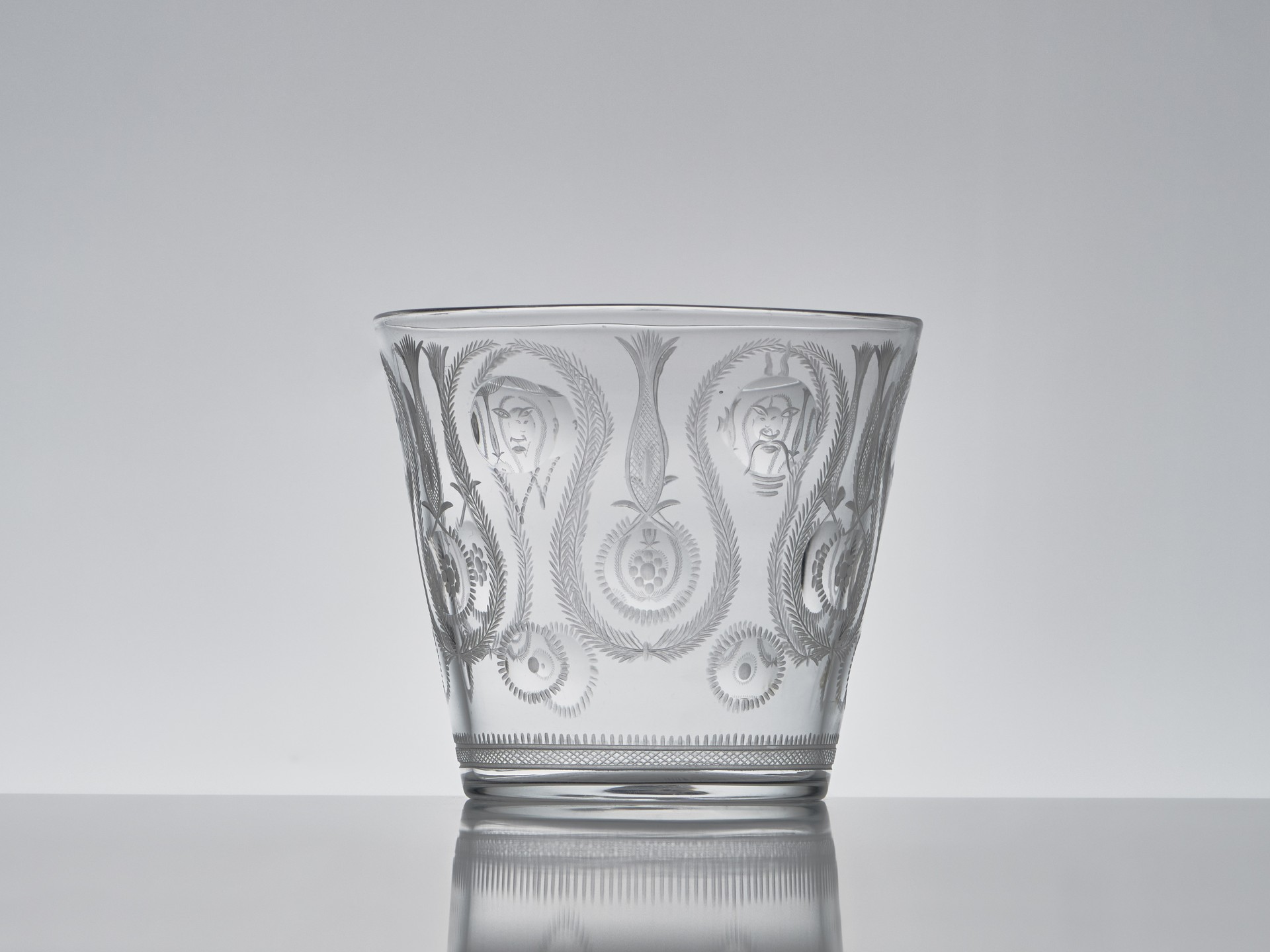Vase image 3