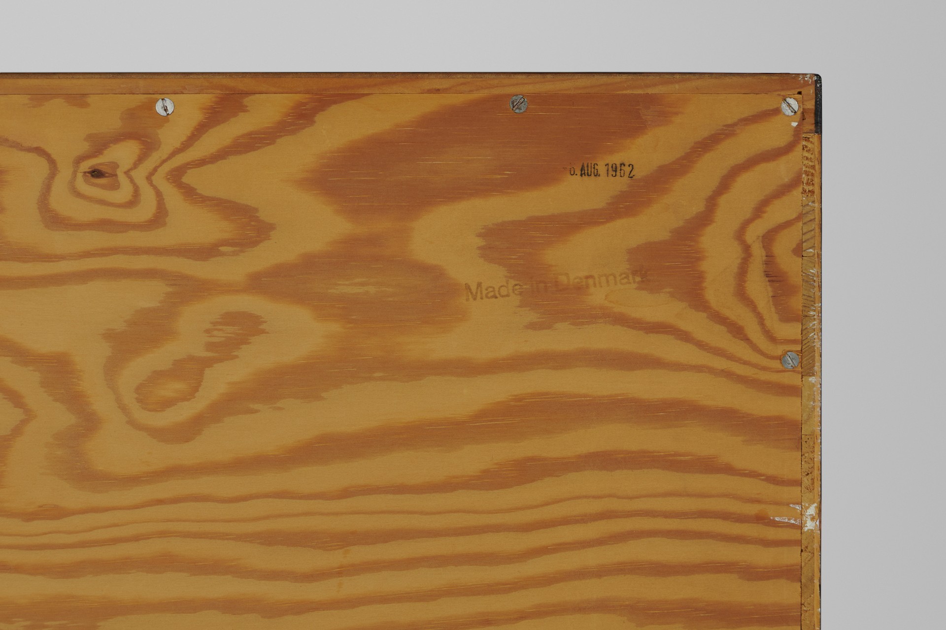 'President' Cabinet image 7