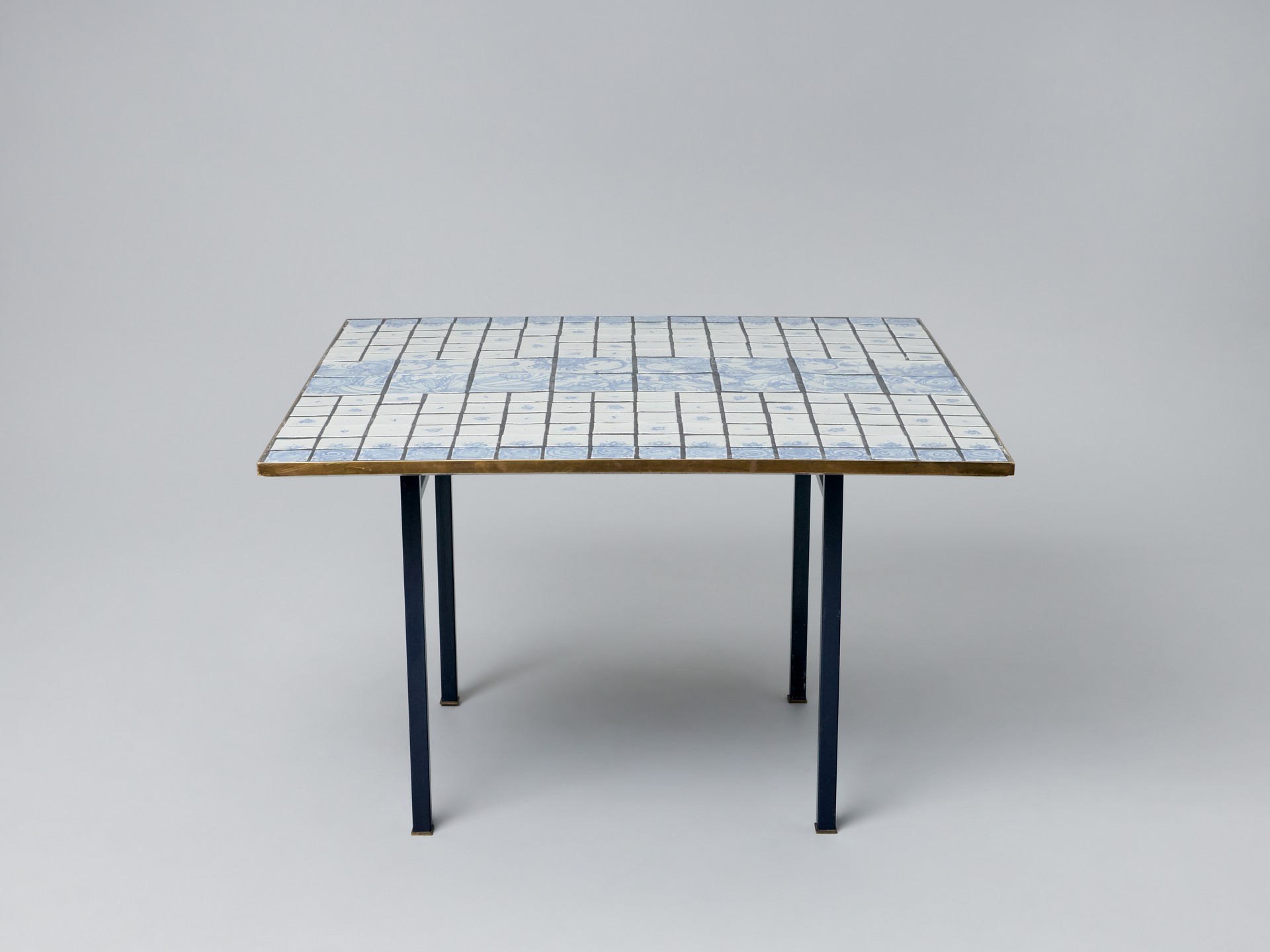 Dining Table image 2