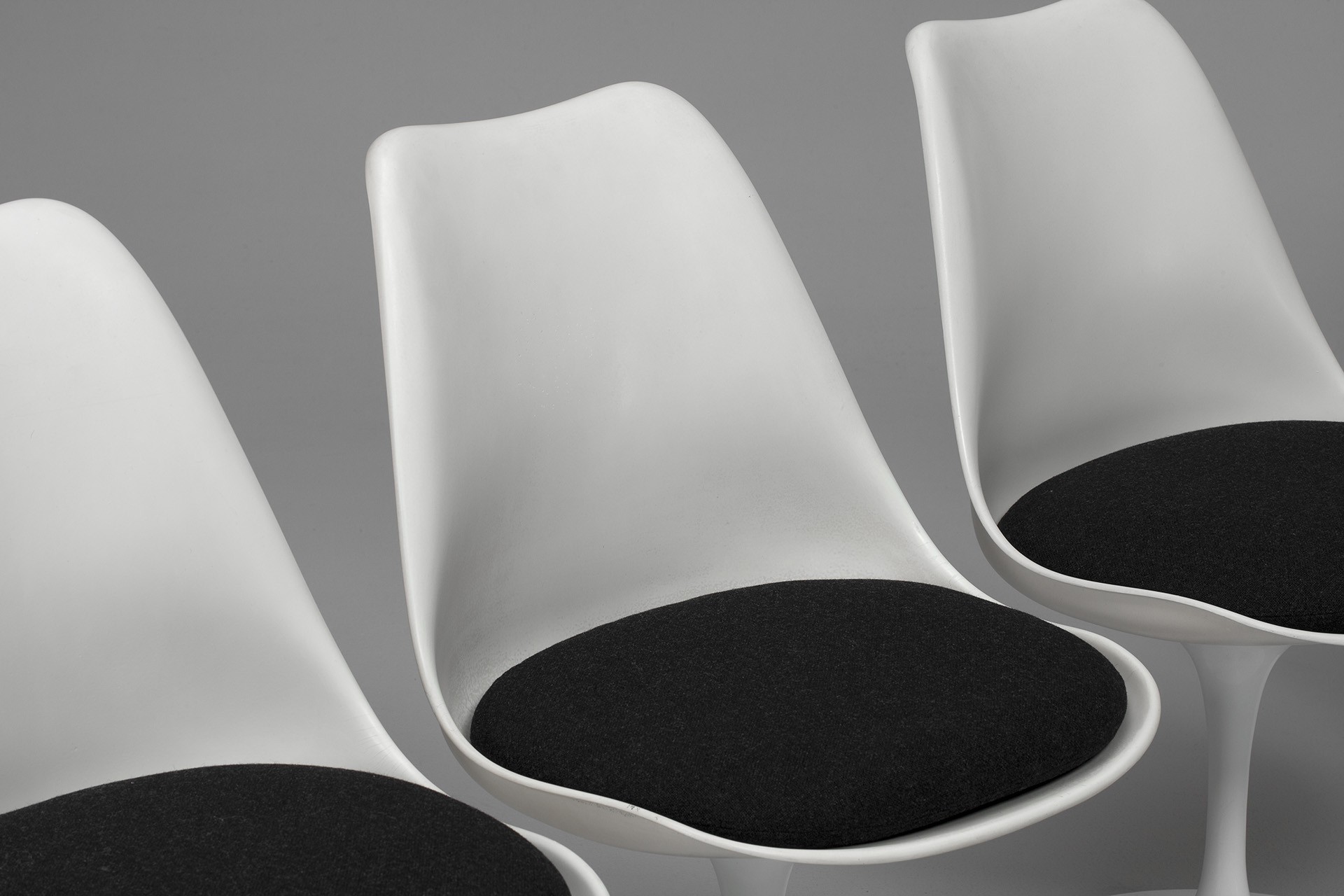 Five Tulip Chairs image 4