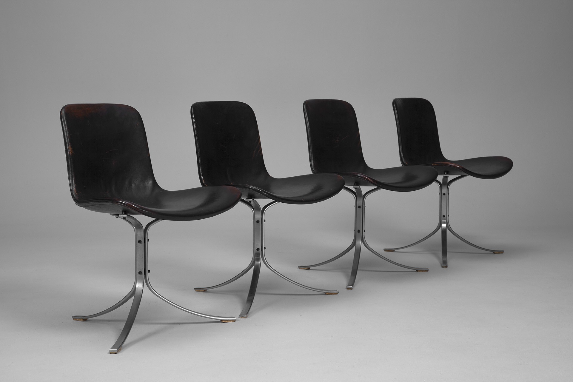 Set of Four PK-9 Chairs image 2