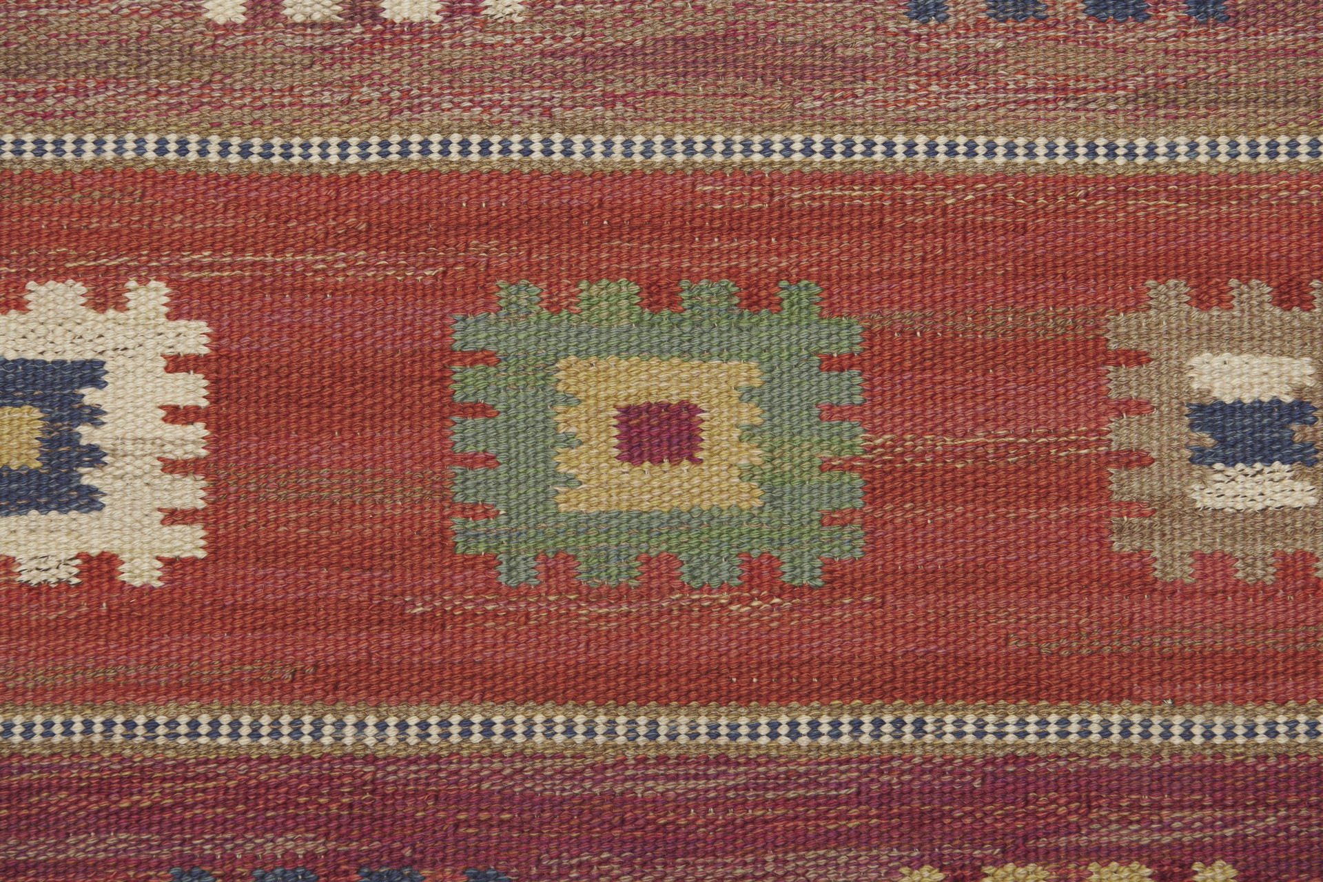 'Röd Grön Äng' Carpet image 6