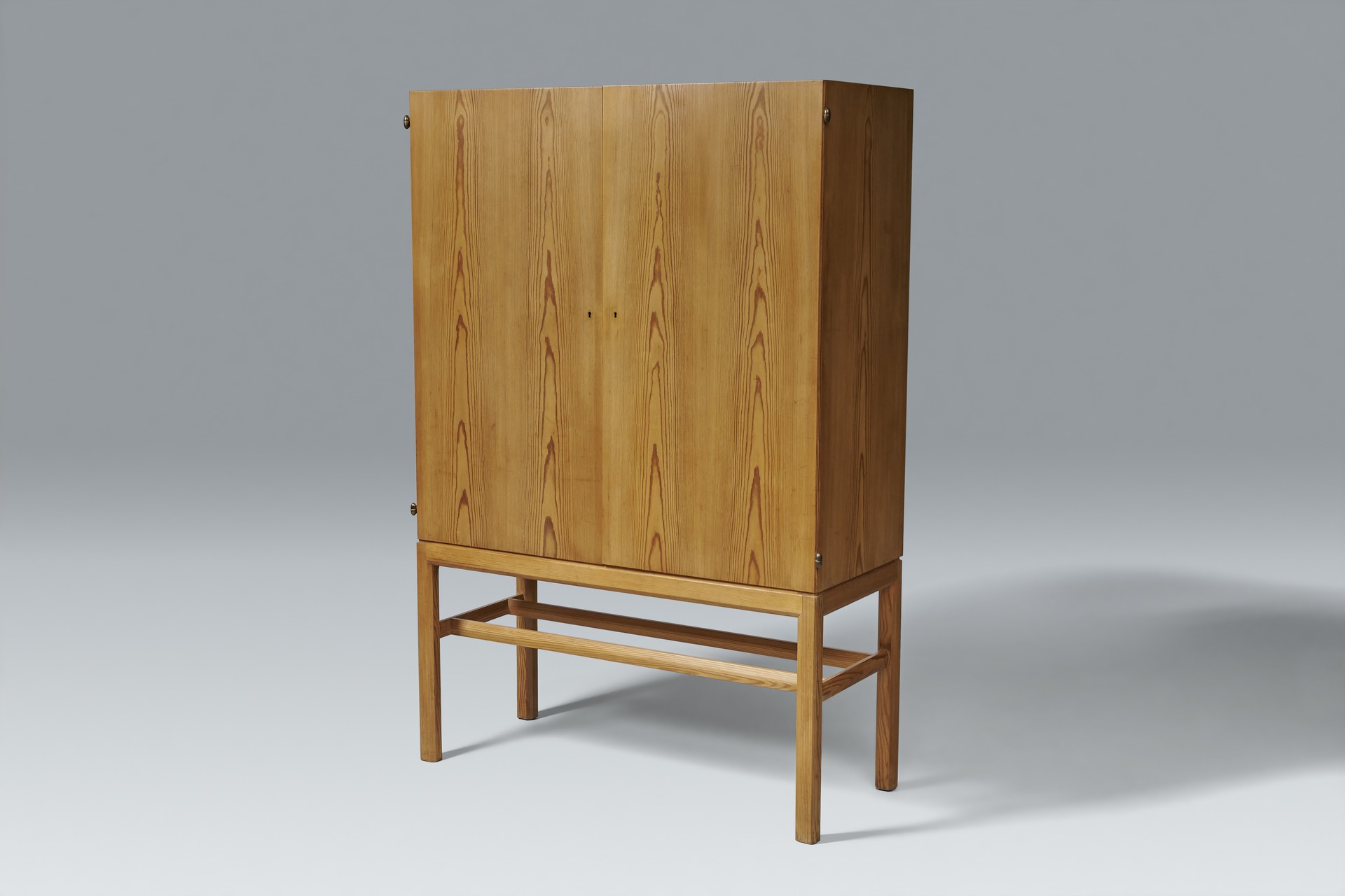 Cabinet image 2