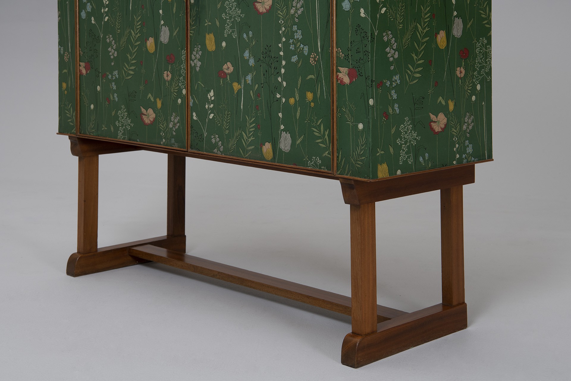 Cabinet, Model no. 852 image 7