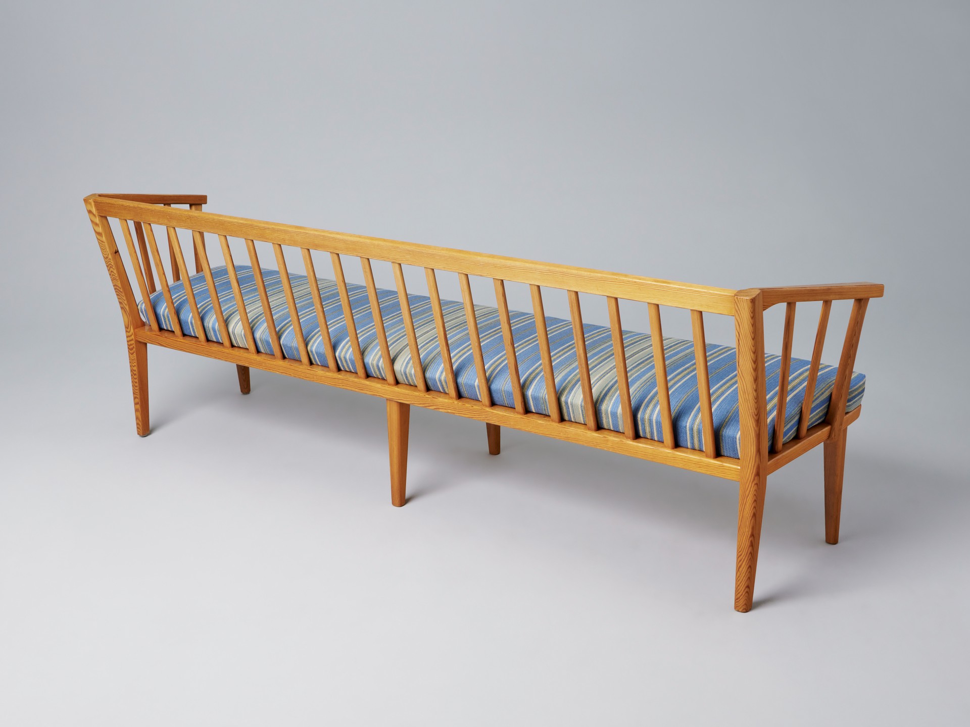 'Visingsö' Sofa image 3