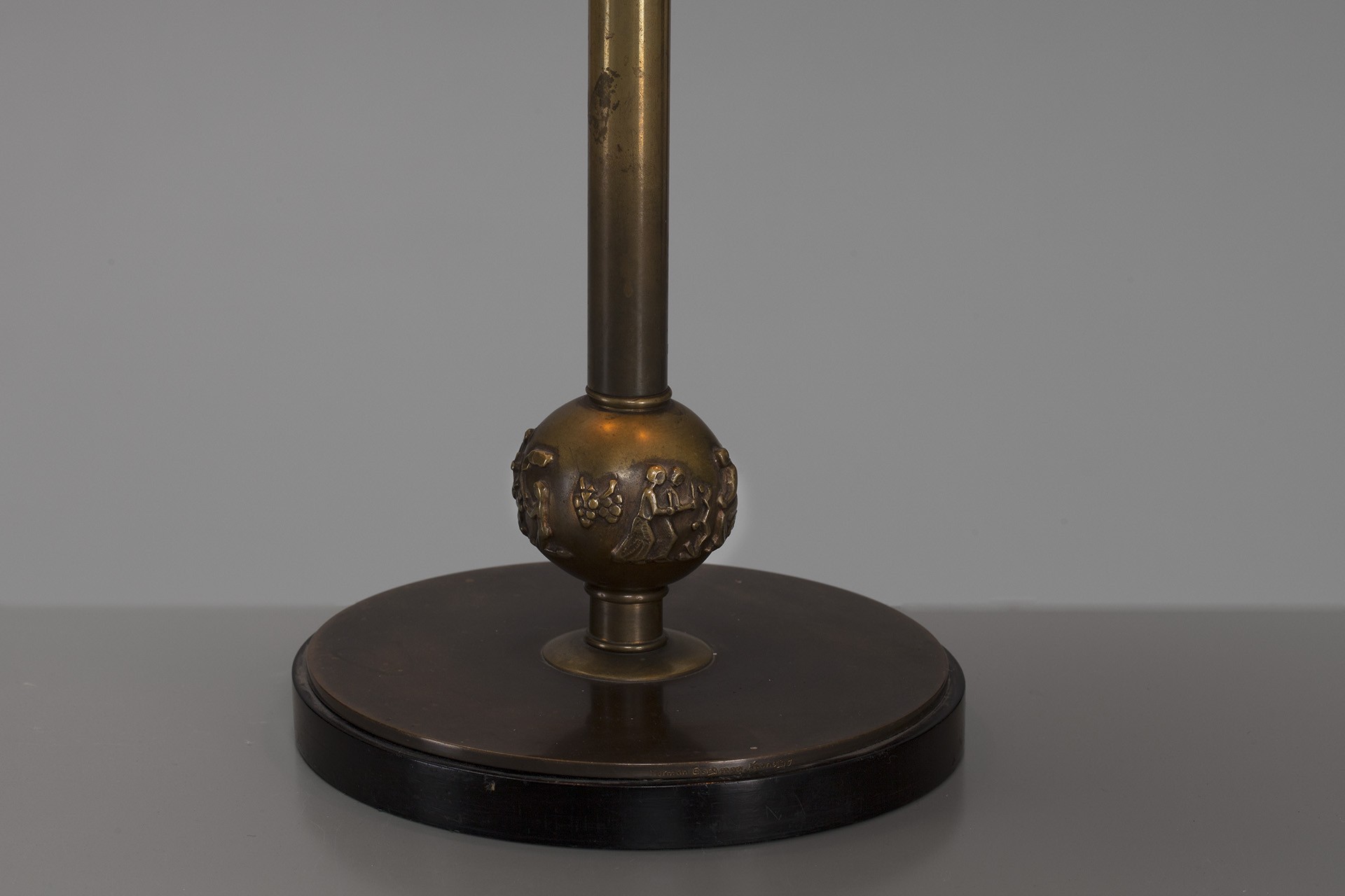 Table Lamp image 3