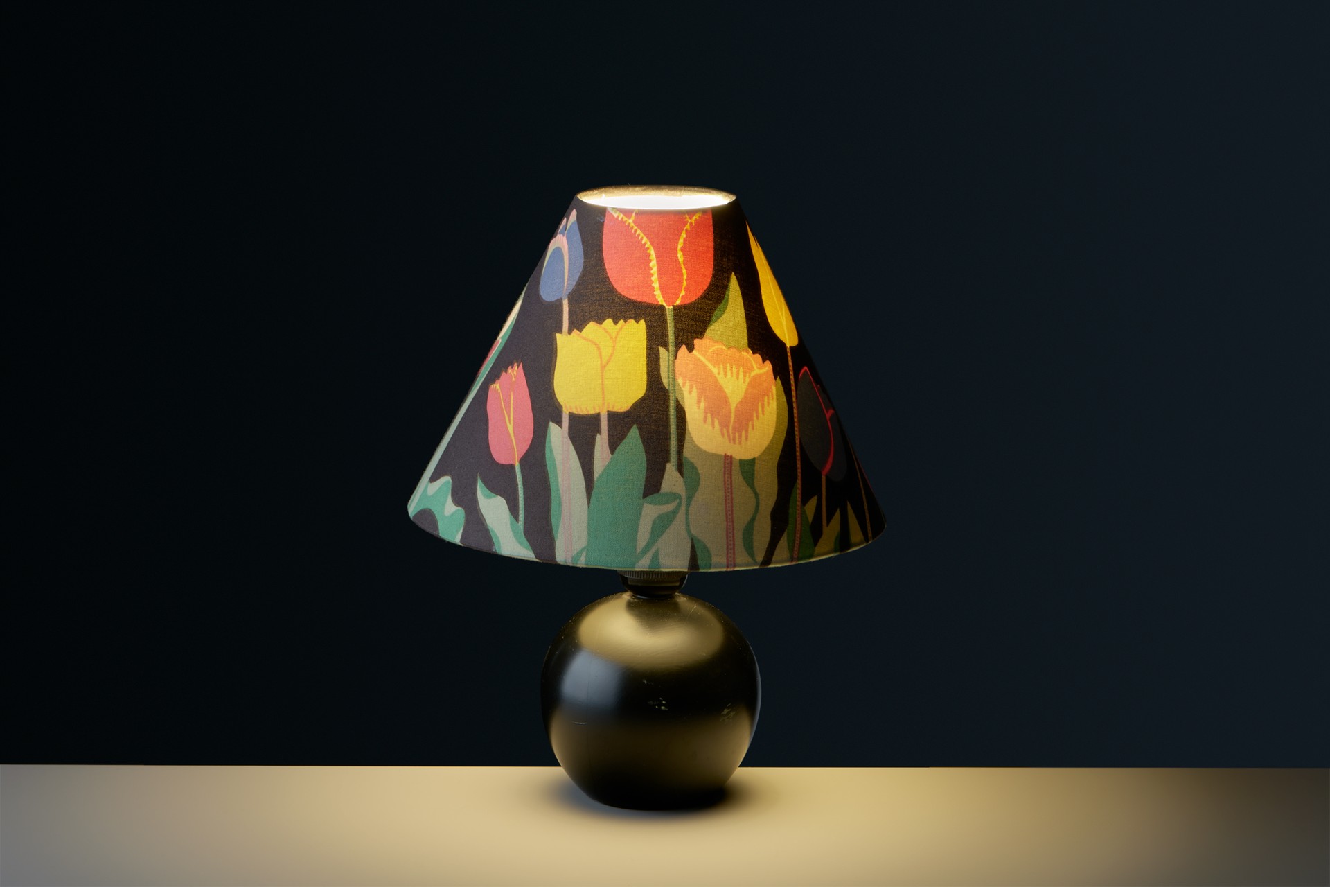 Table Lamp image 2