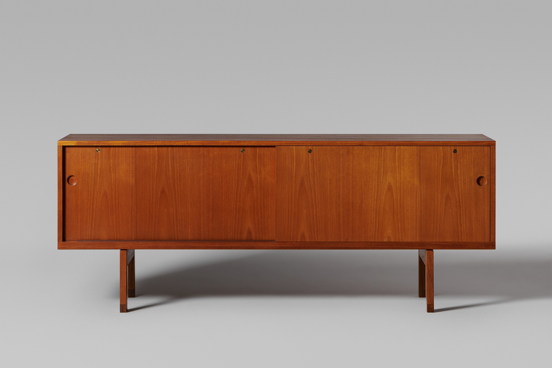 Sideboard image 2