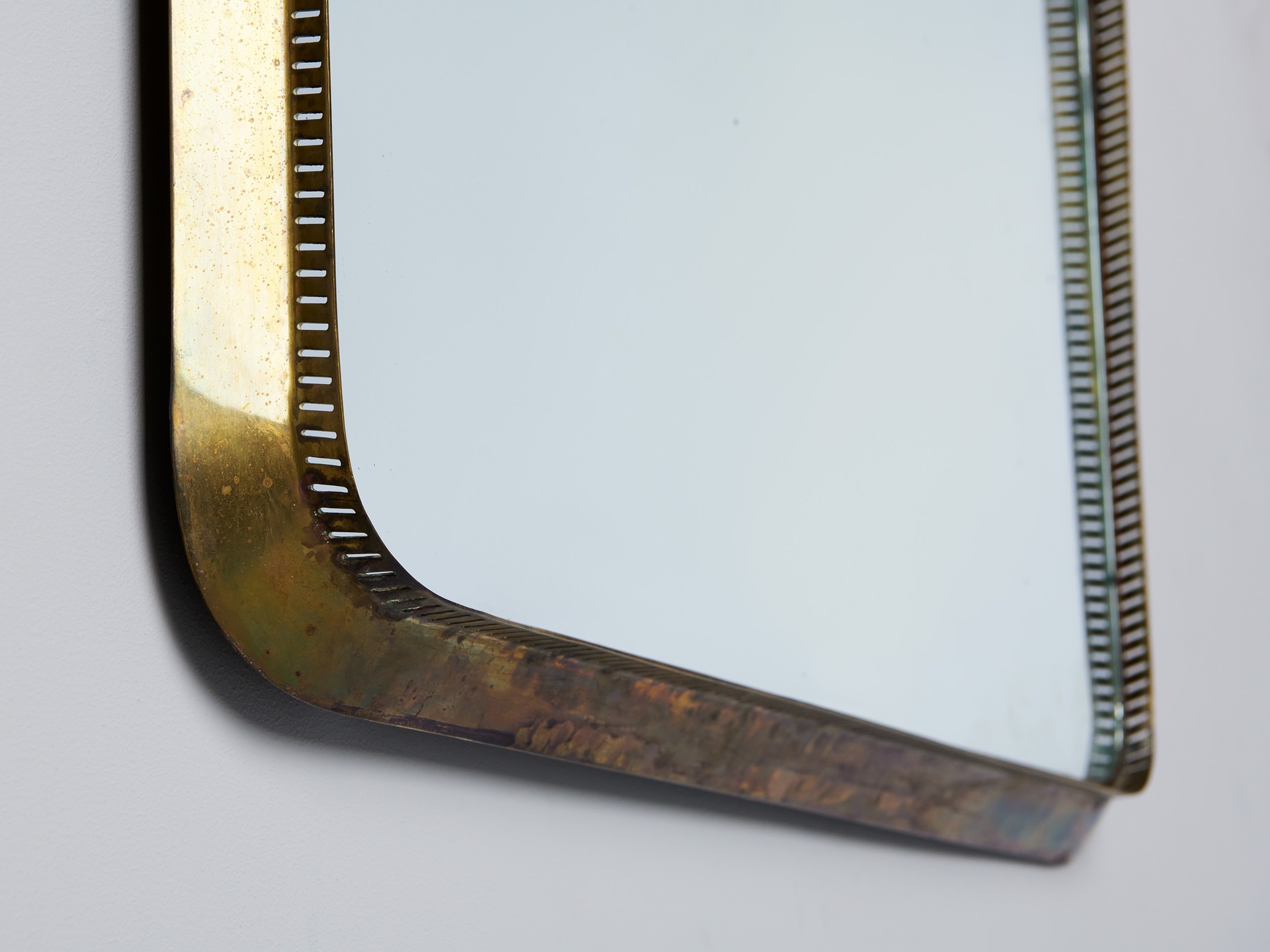 Mirror image 4