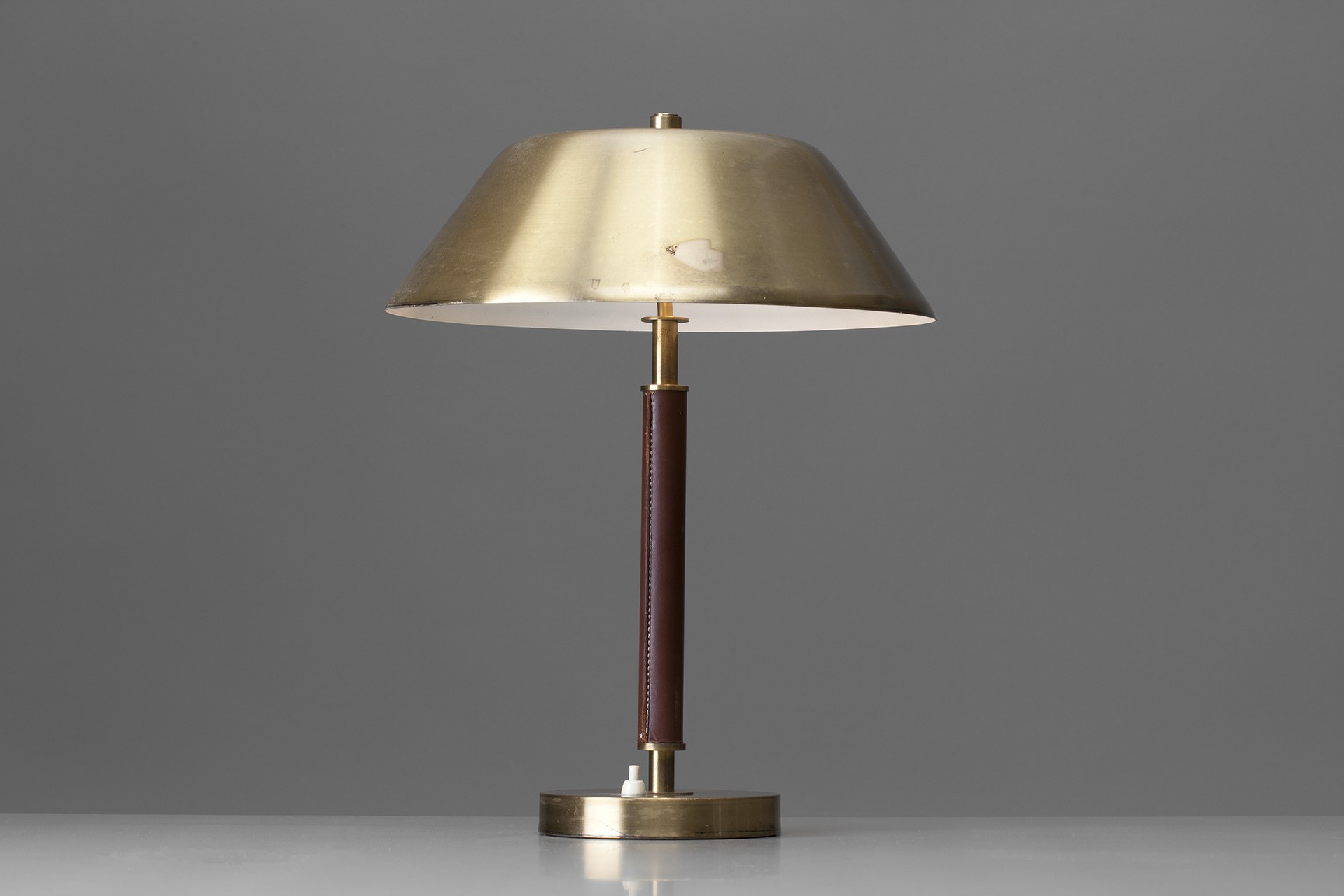 Table Lamp image 2