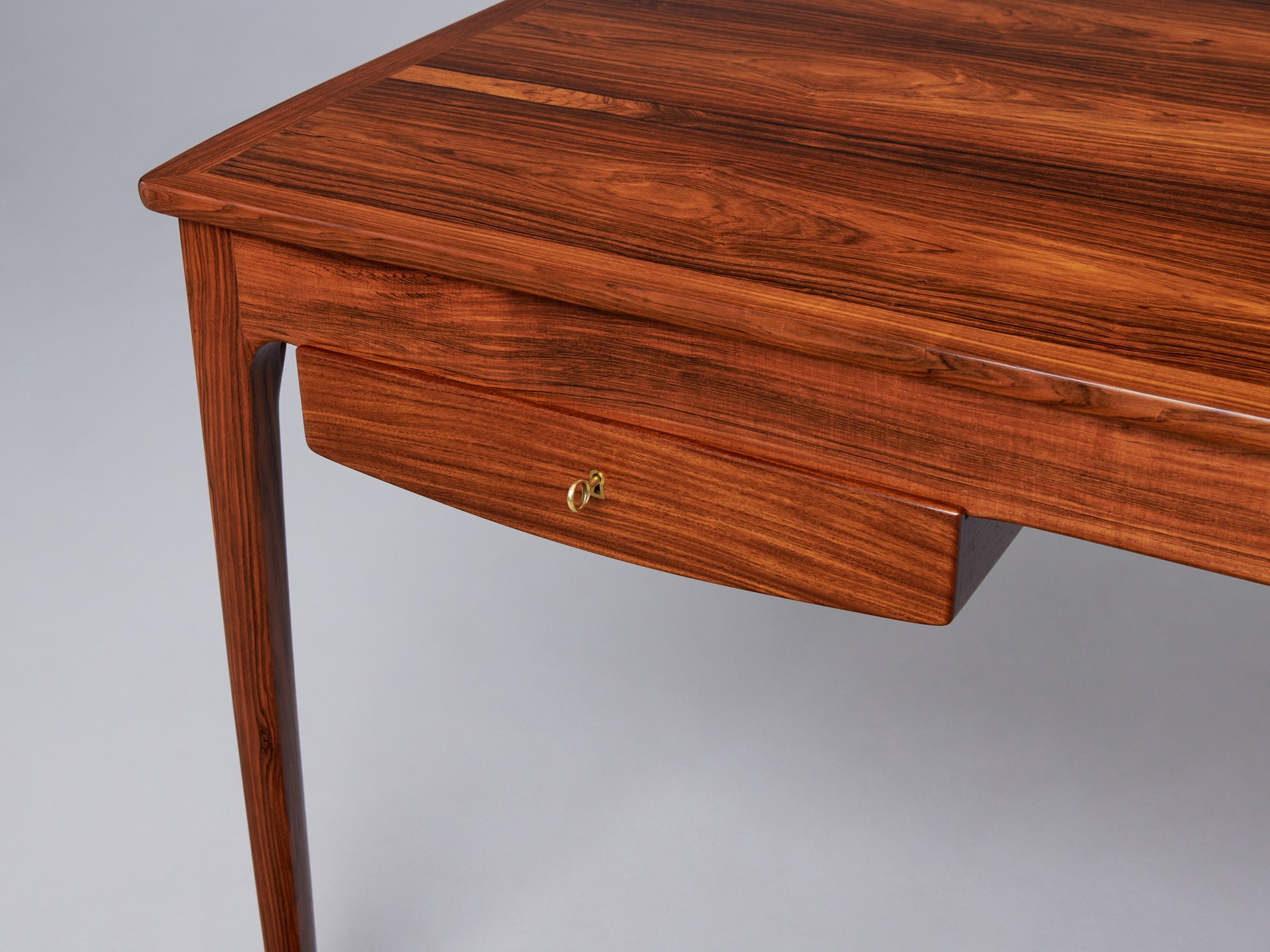 Desk image 9