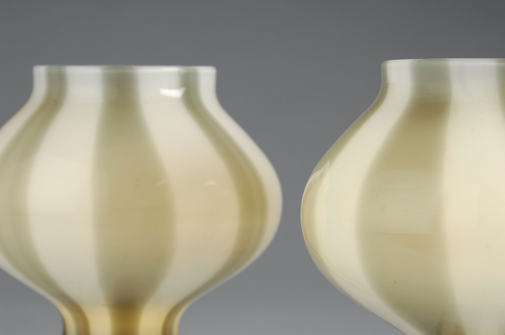 Pair of 'Mushroom' Table Lamps, Model no. 4040 image 3
