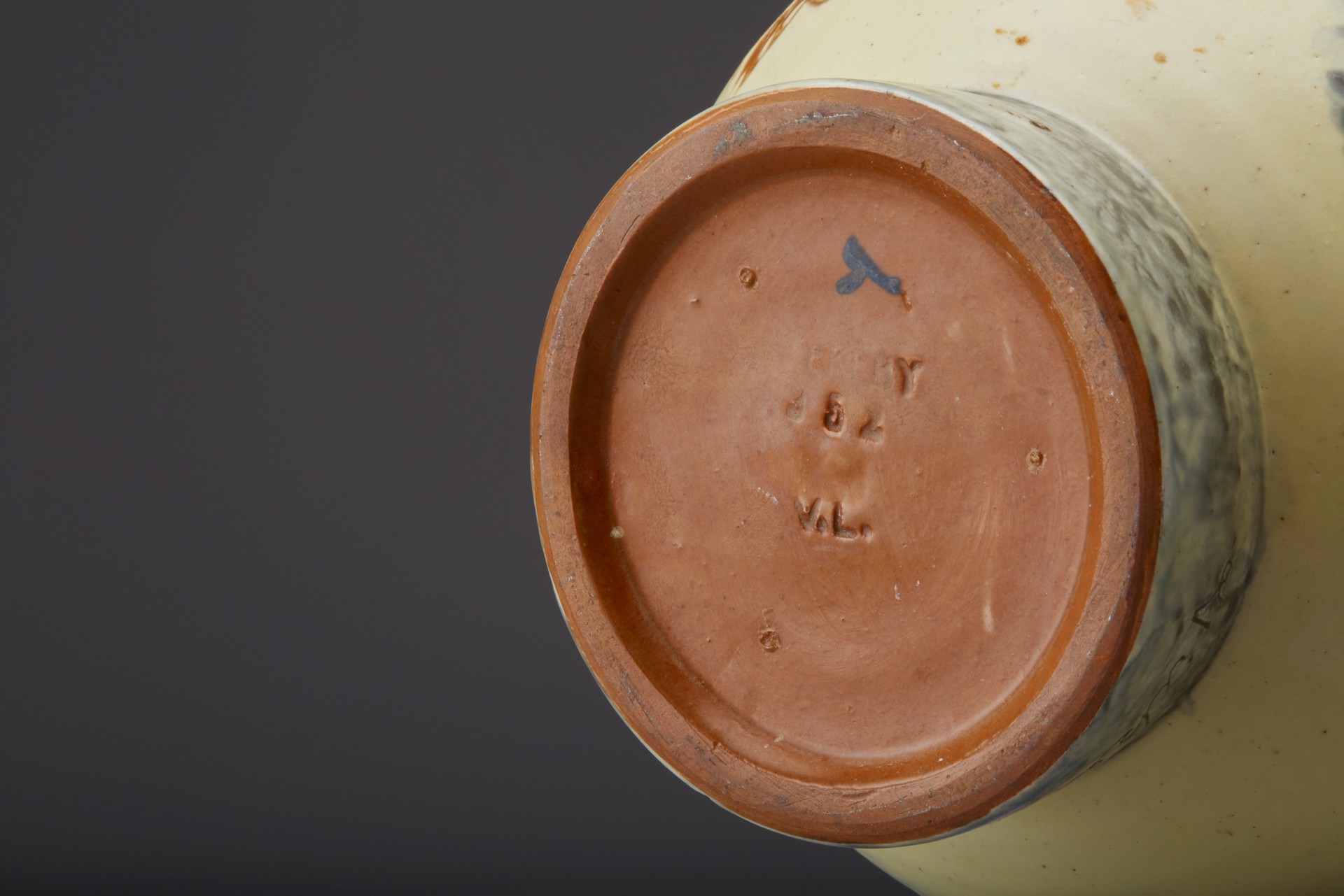 Monkey Vase image 5