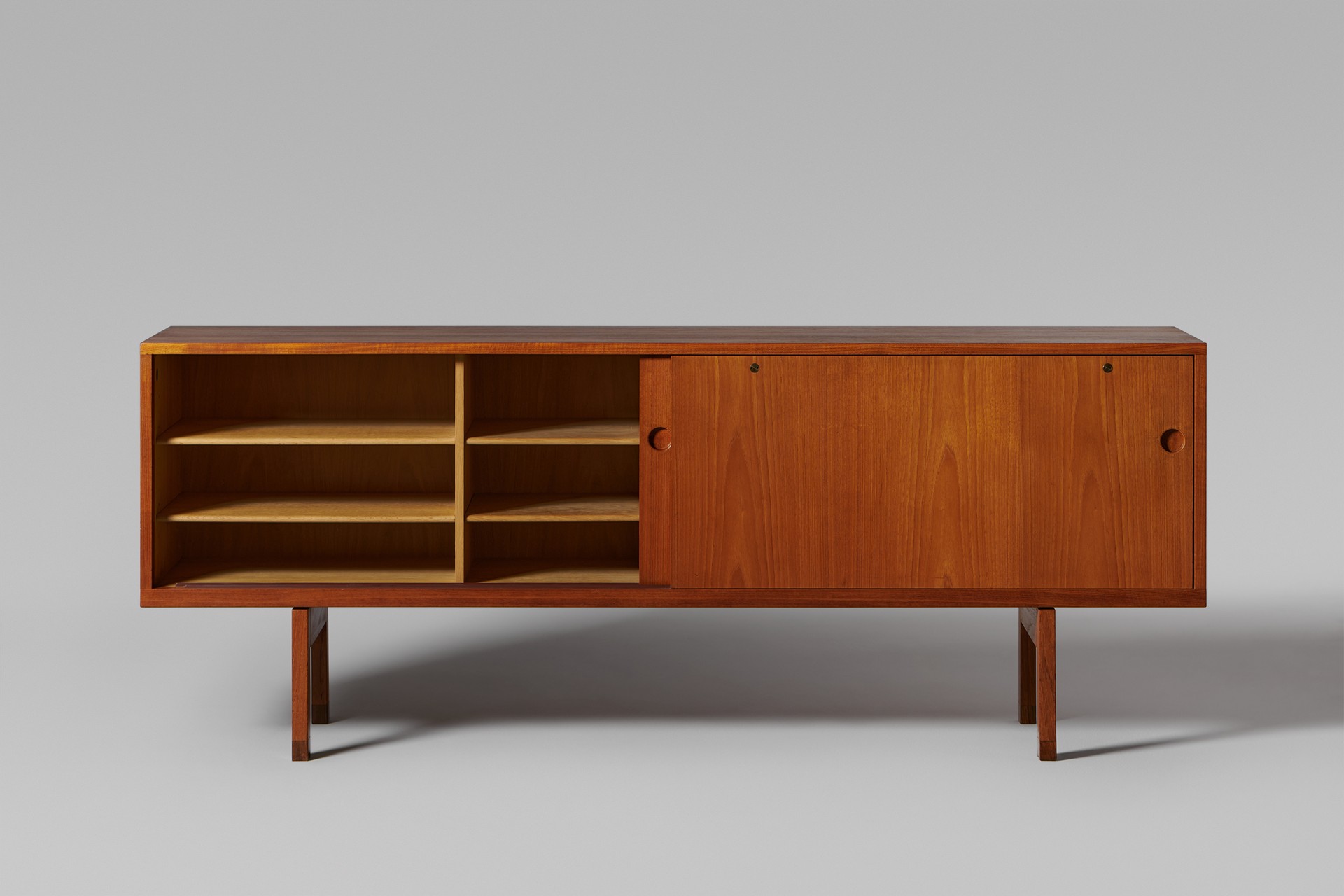 Sideboard image 5