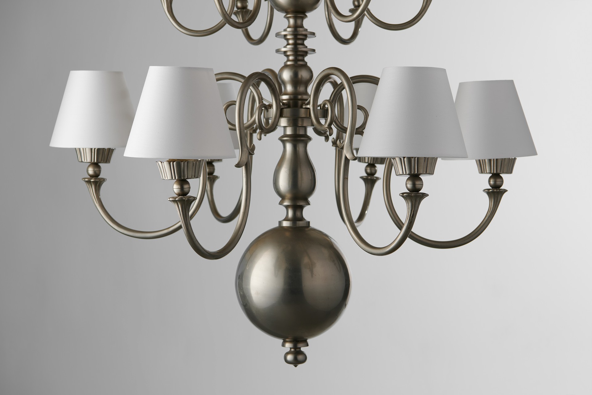 Twelve Light Chandelier image 3
