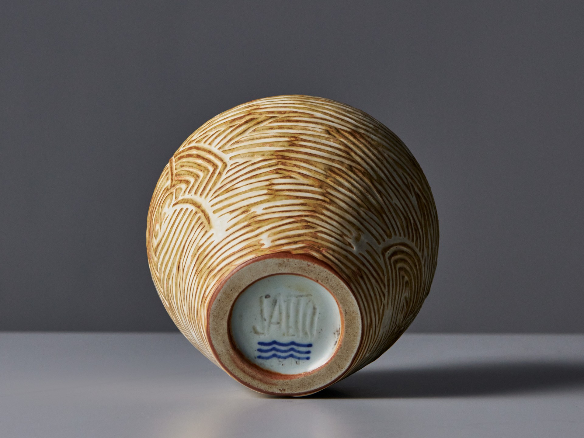 Vase image 8