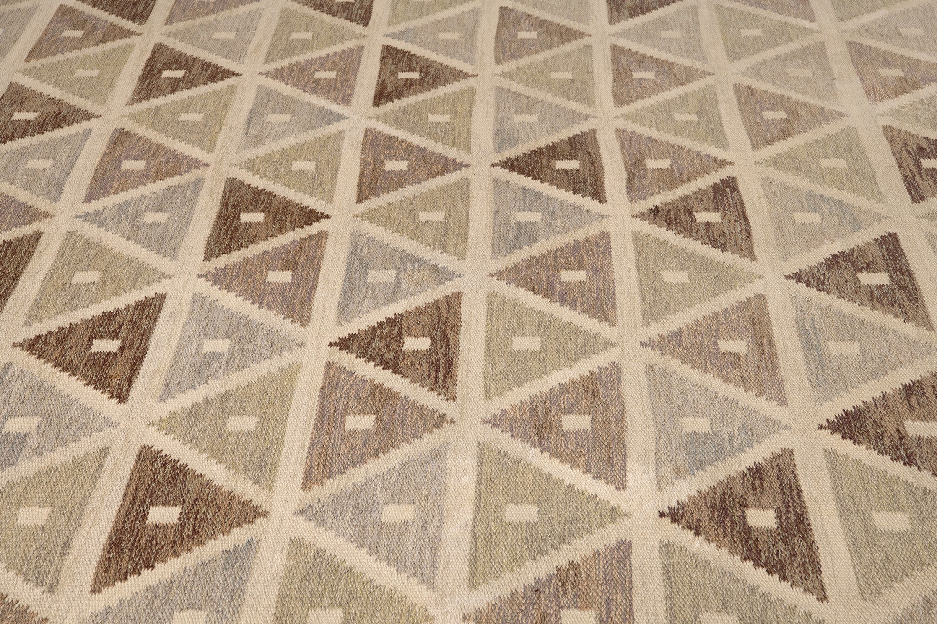 Large "Harlequin" Carpet image 7