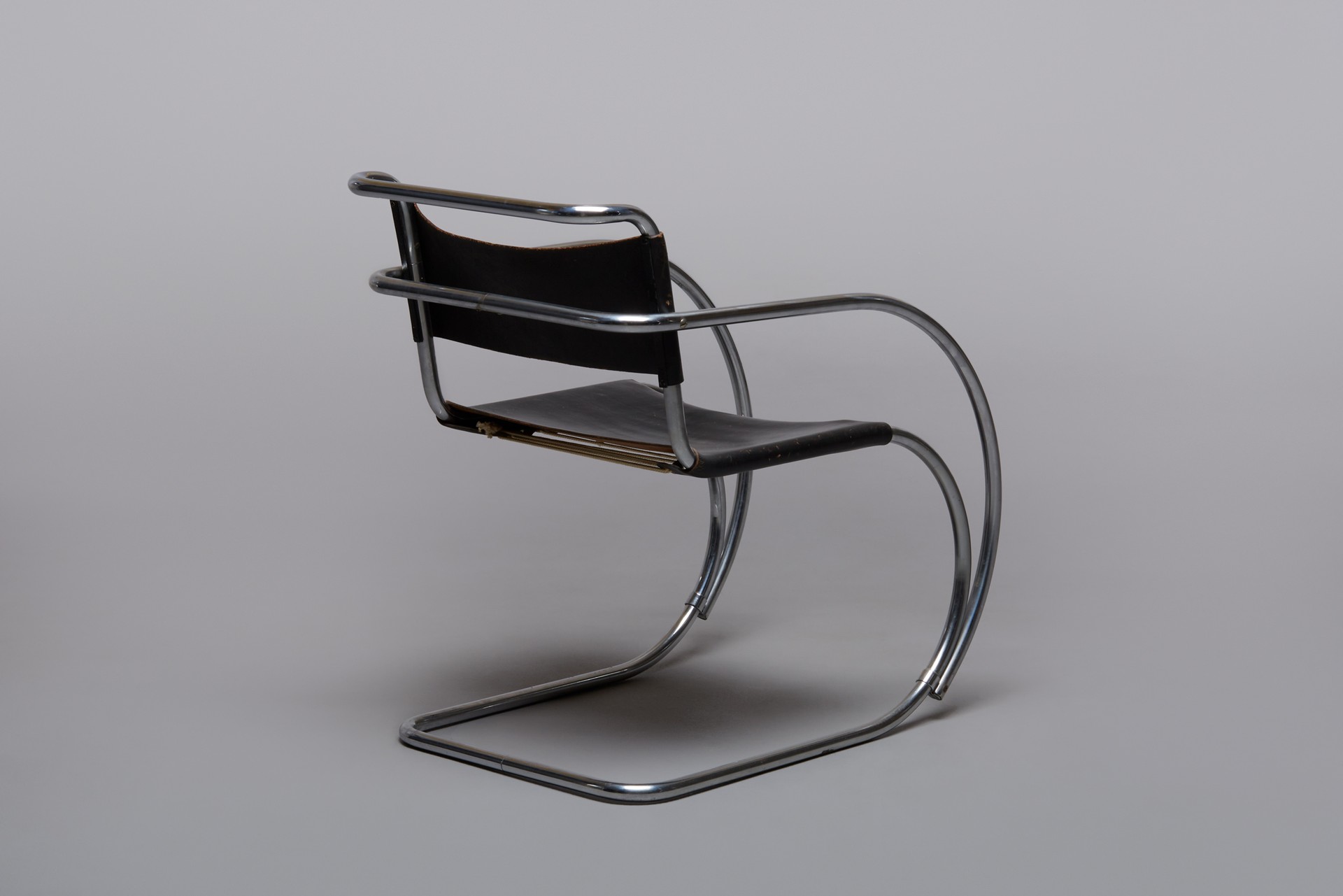 Pair of Armchairs, Model no. MR-20 image 3
